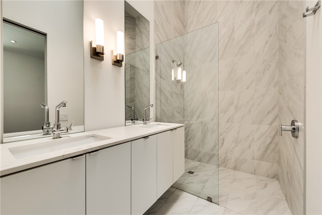 1504 Burlew Street 4