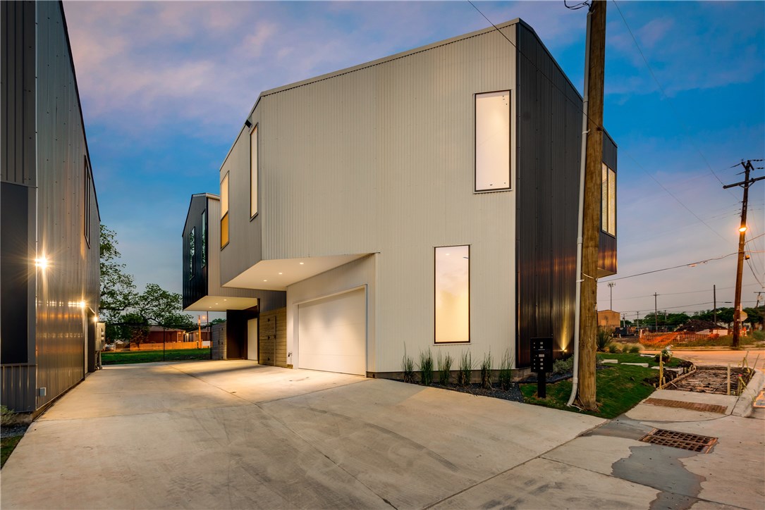 1504 Burlew Street 4