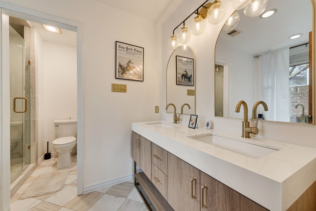 6396 Abrams Court