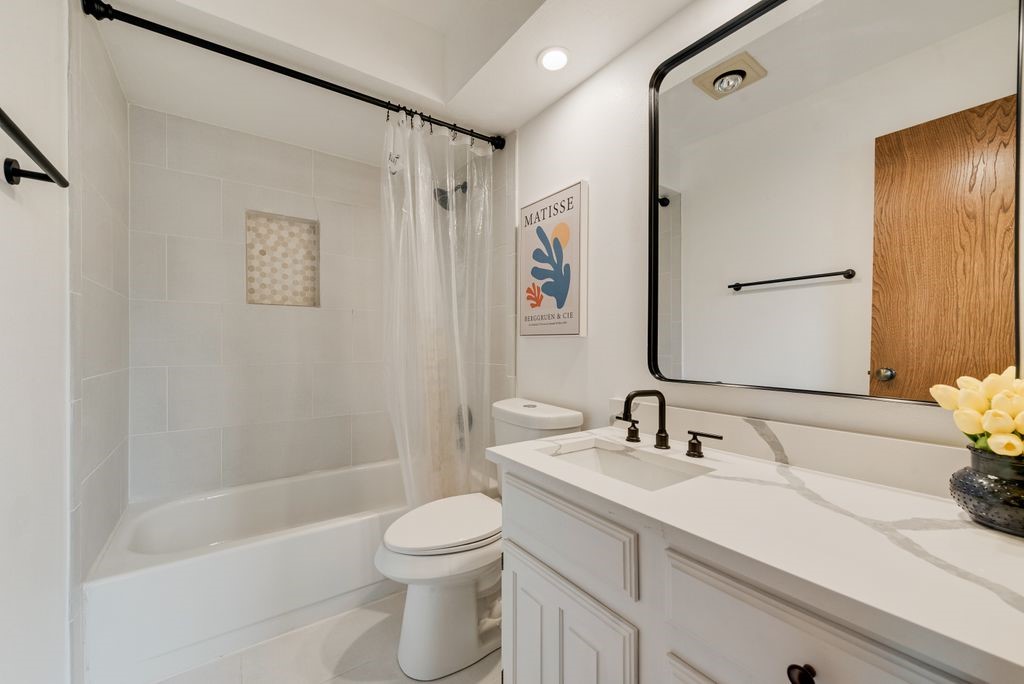 6396 Abrams Court