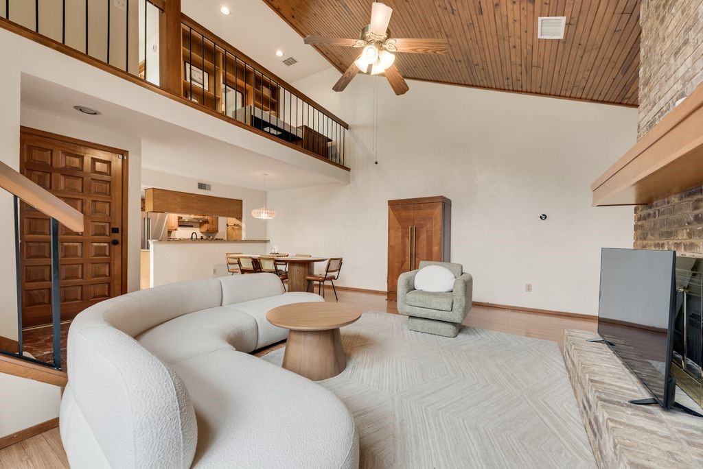 6396 Abrams Court