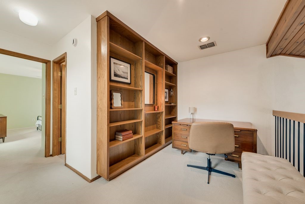 6396 Abrams Court
