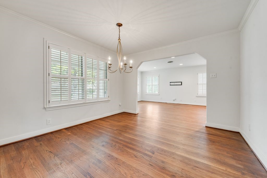 6727 Woodland Drive