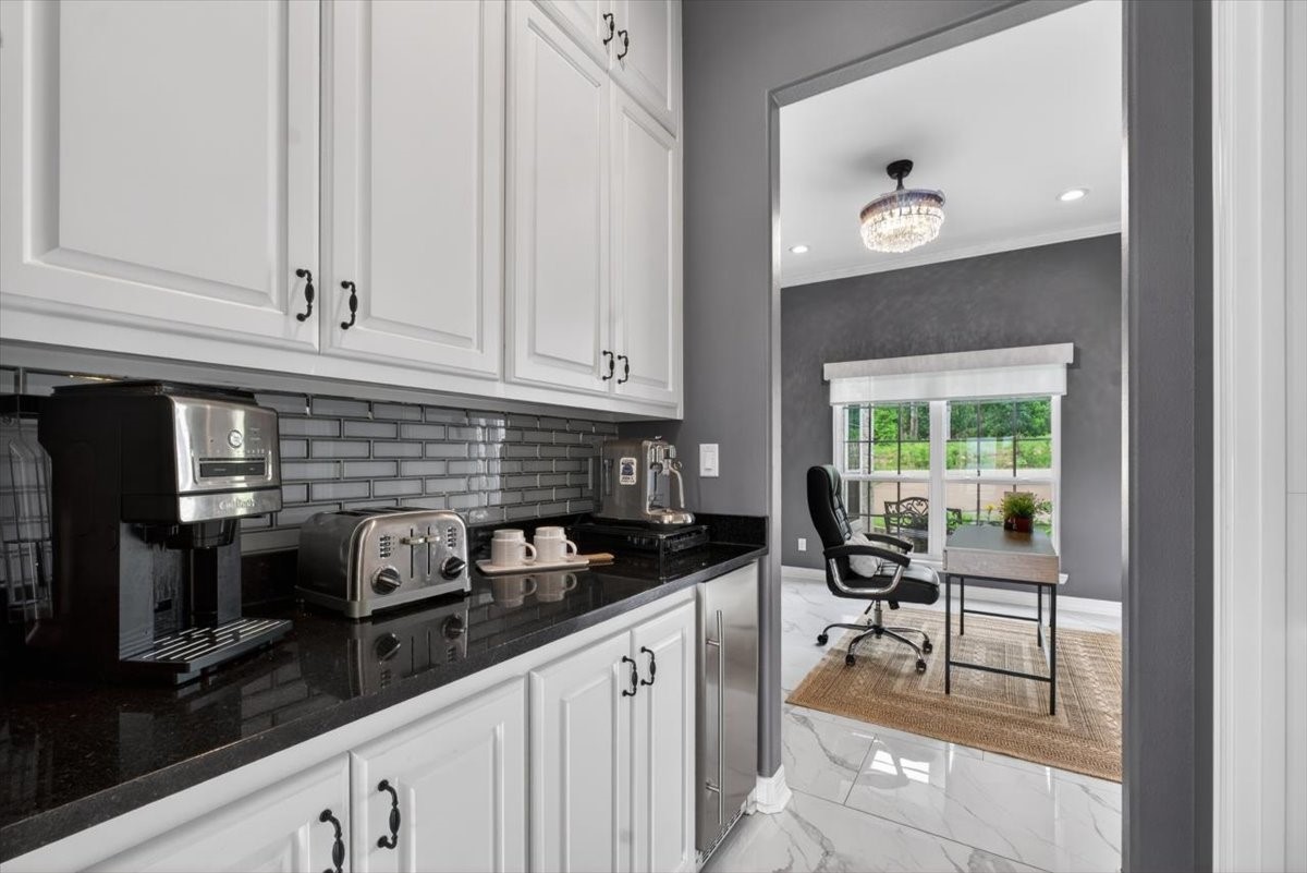 145 Private Road 52605