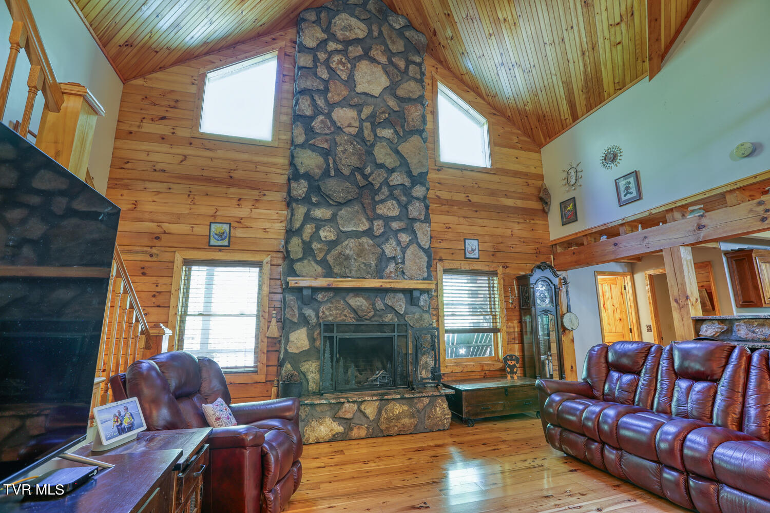 1585 Poor Valley Road