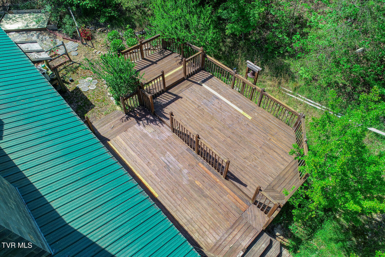 1585 Poor Valley Road