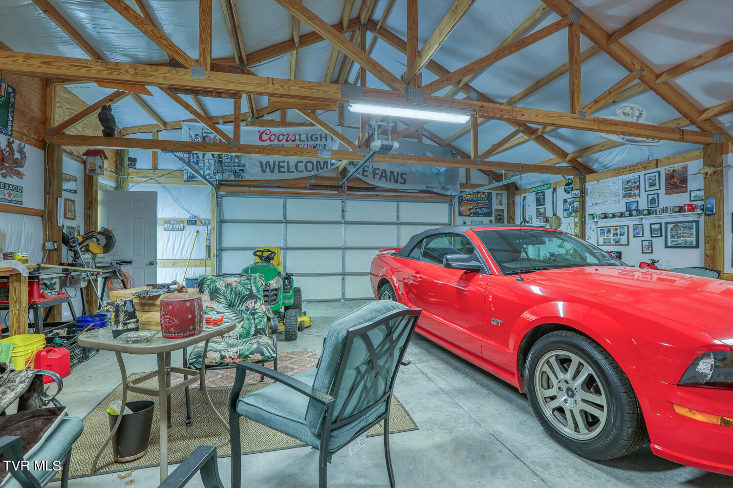 1585 Poor Valley Road