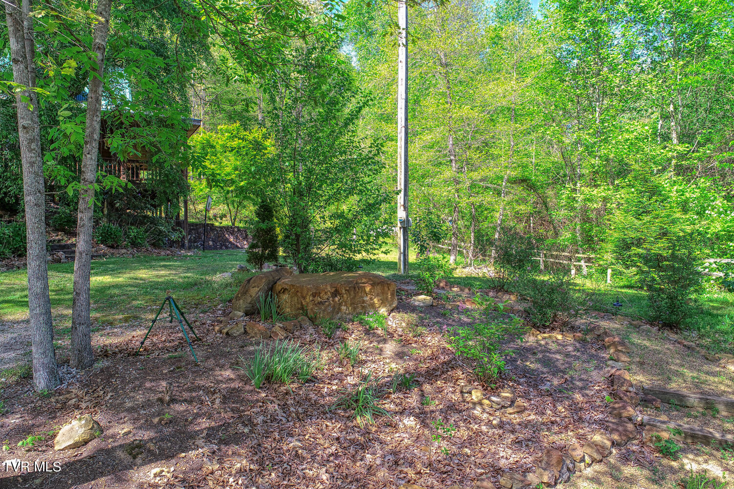 1585 Poor Valley Road