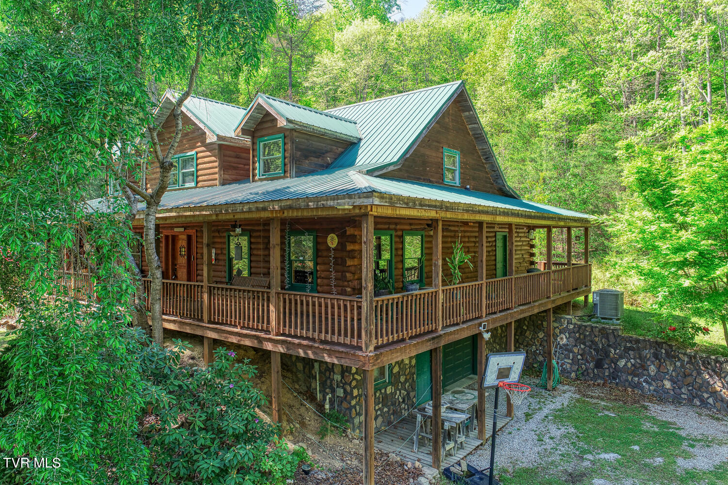 1585 Poor Valley Road