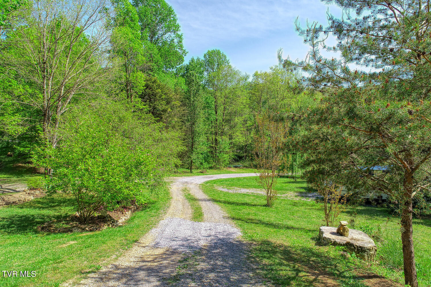 1585 Poor Valley Road