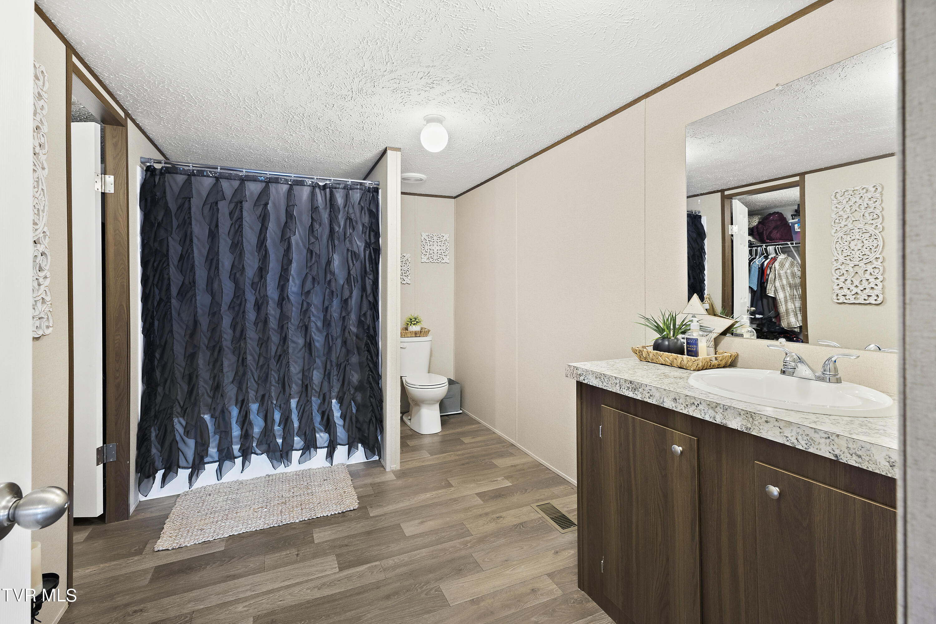 322 Sam Jenkins Road