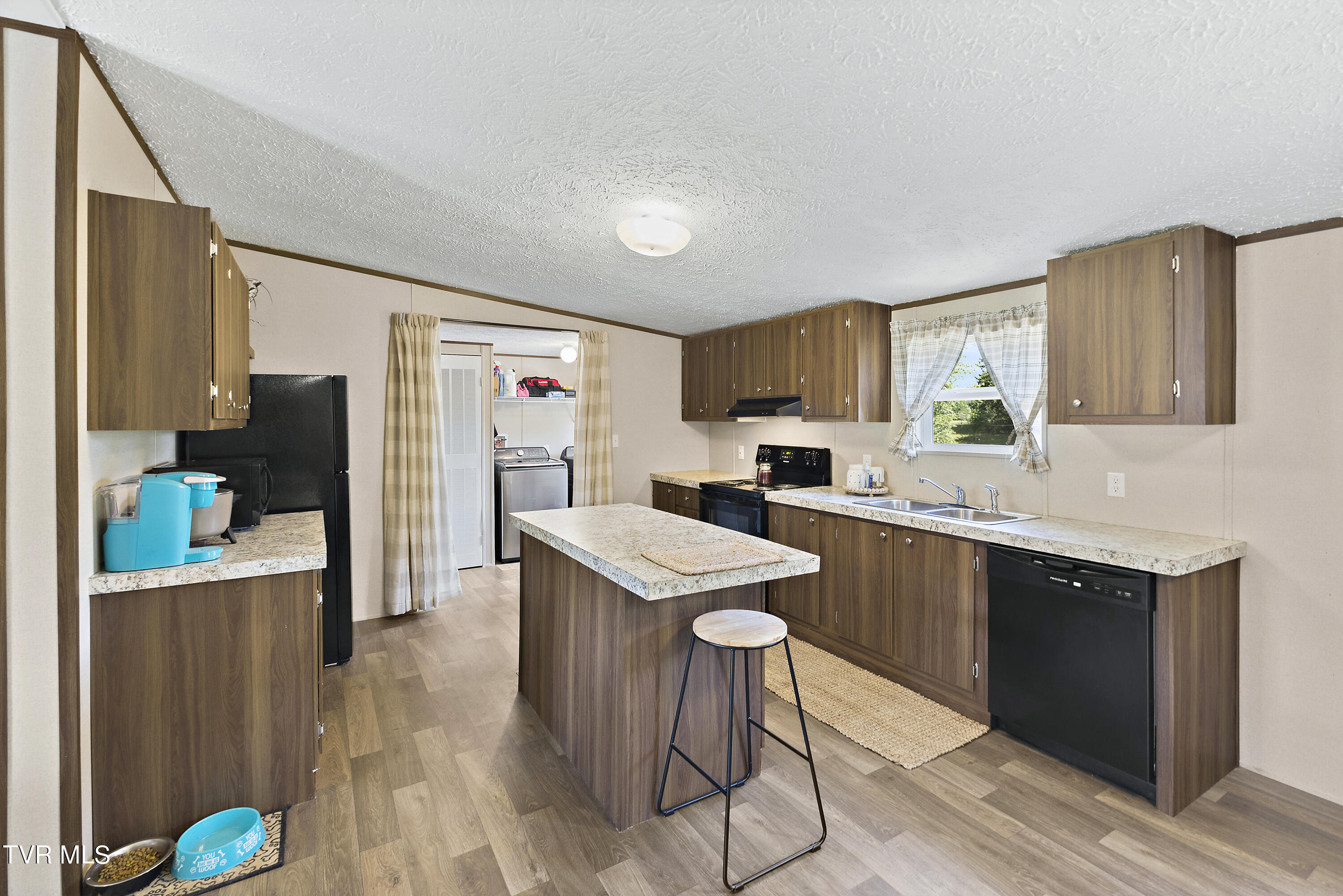 322 Sam Jenkins Road