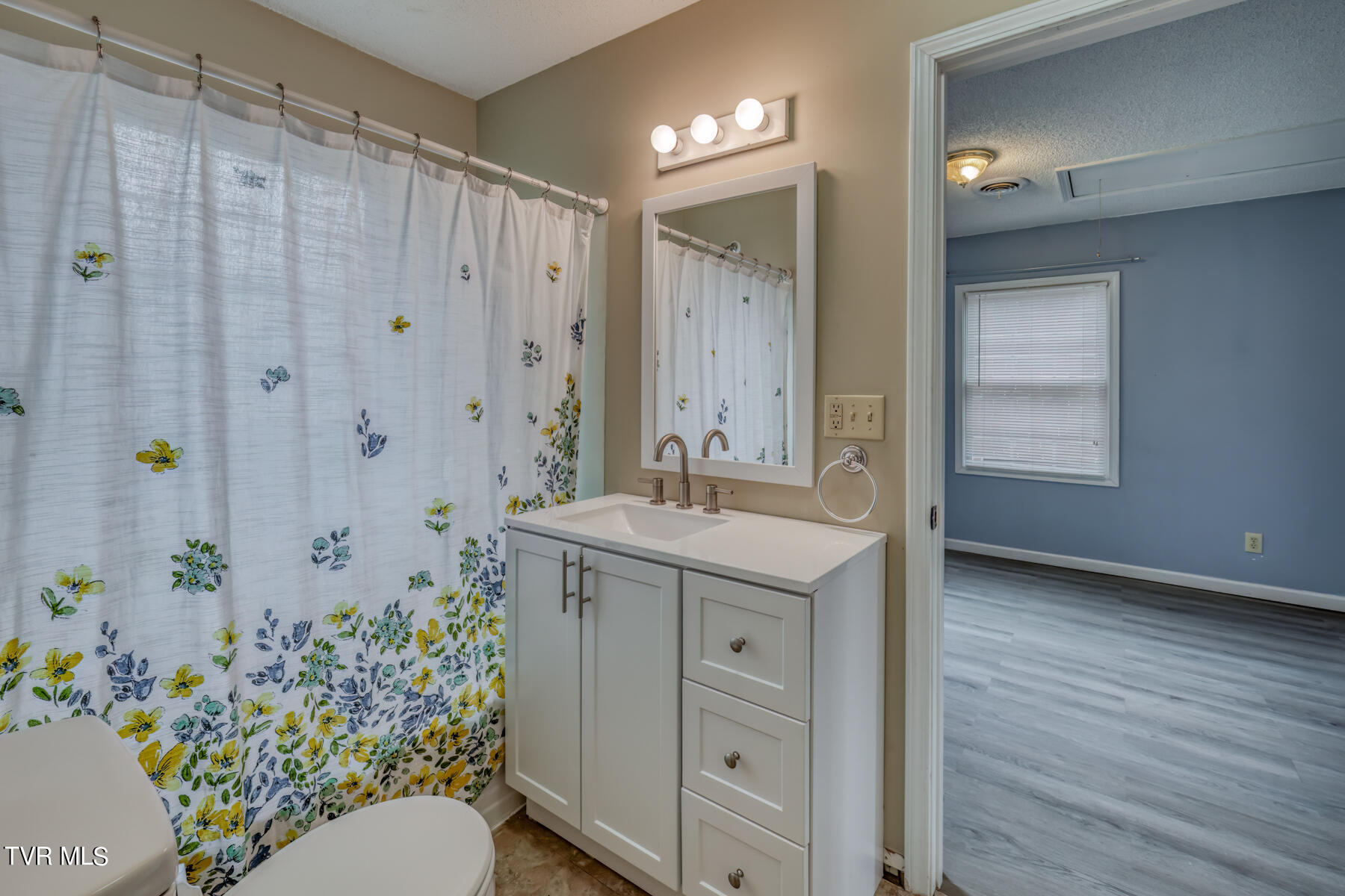 1428 Suncrest Drive