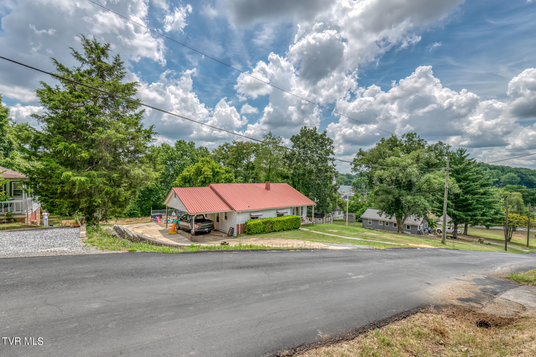 1428 Suncrest Drive