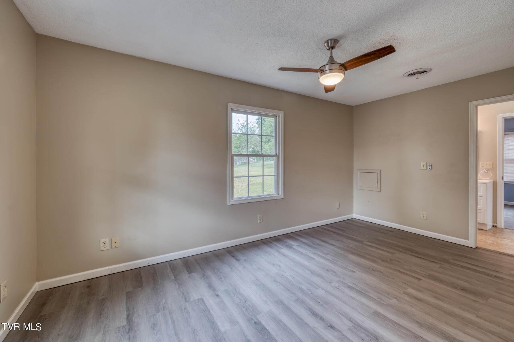 1428 Suncrest Drive