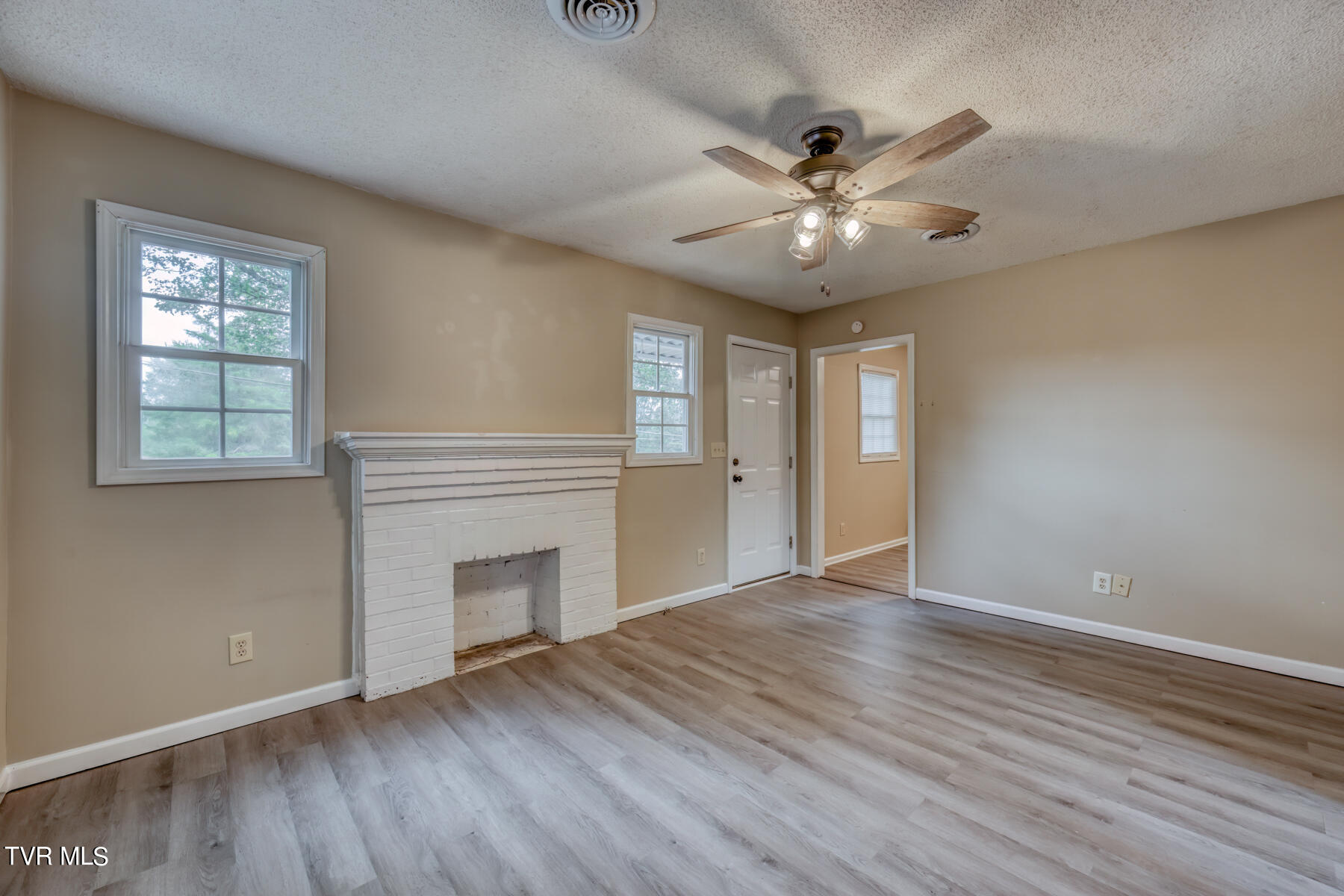 1428 Suncrest Drive