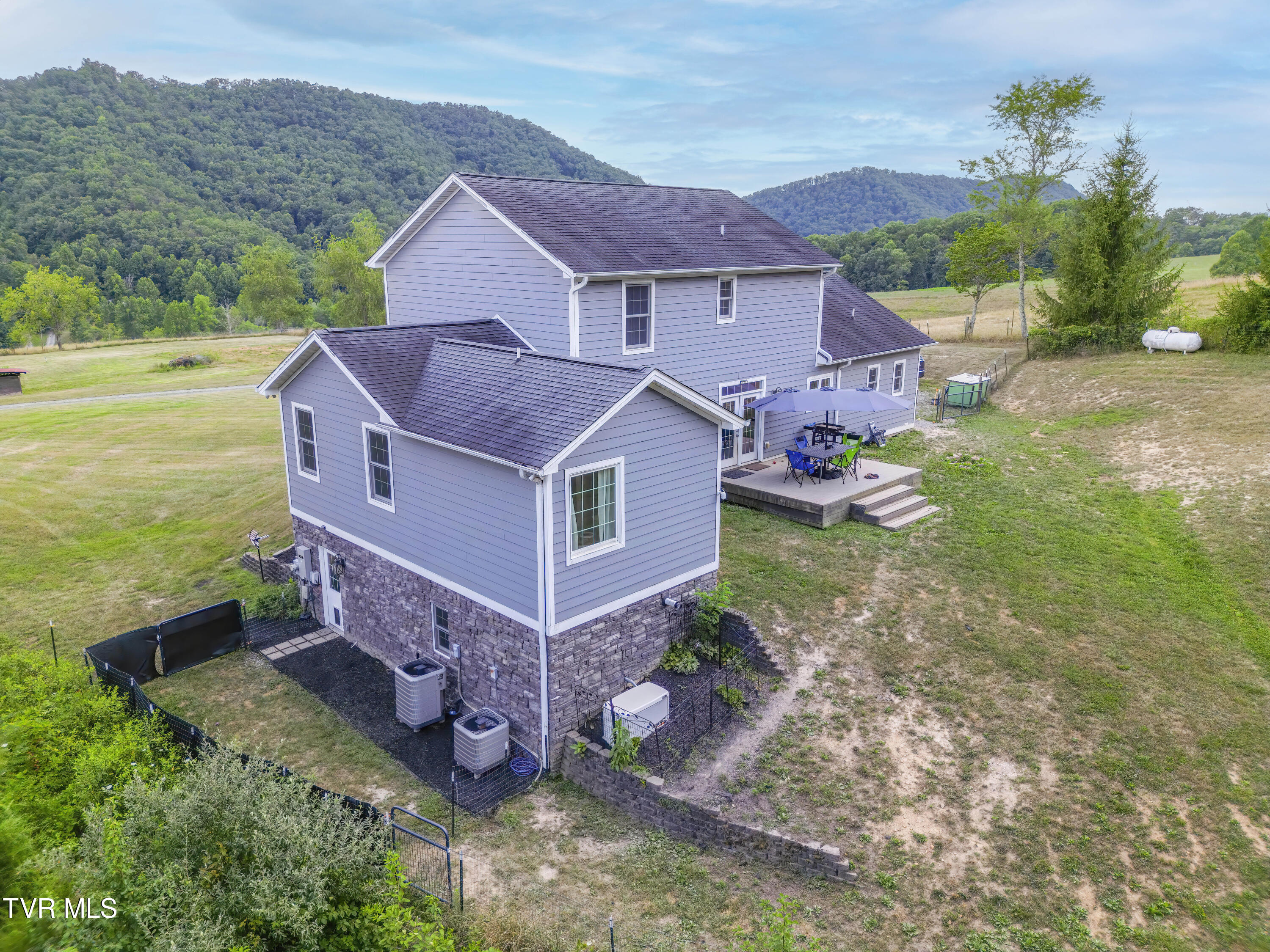 2463 Ap Carter Highway