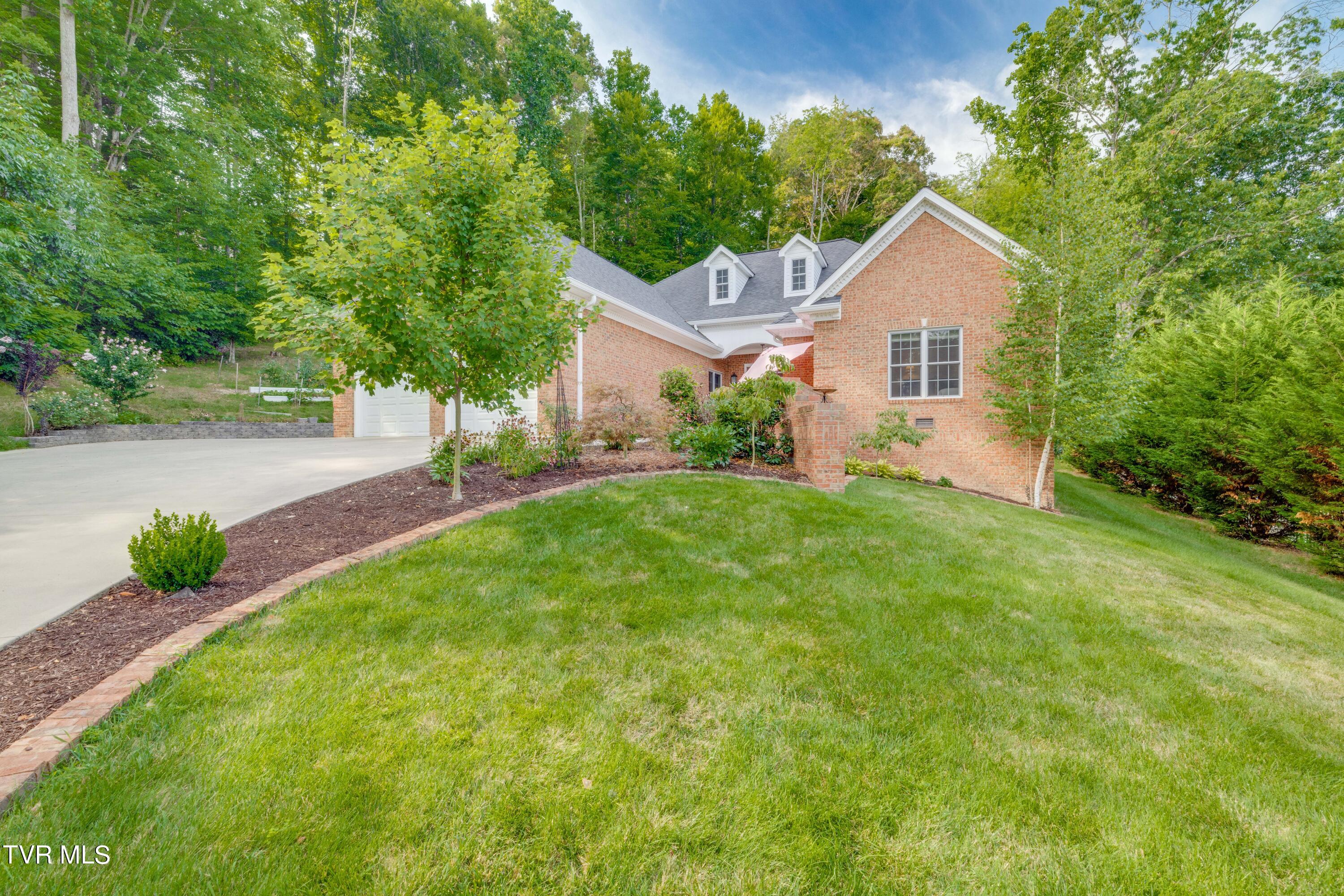 110 Pickens Court