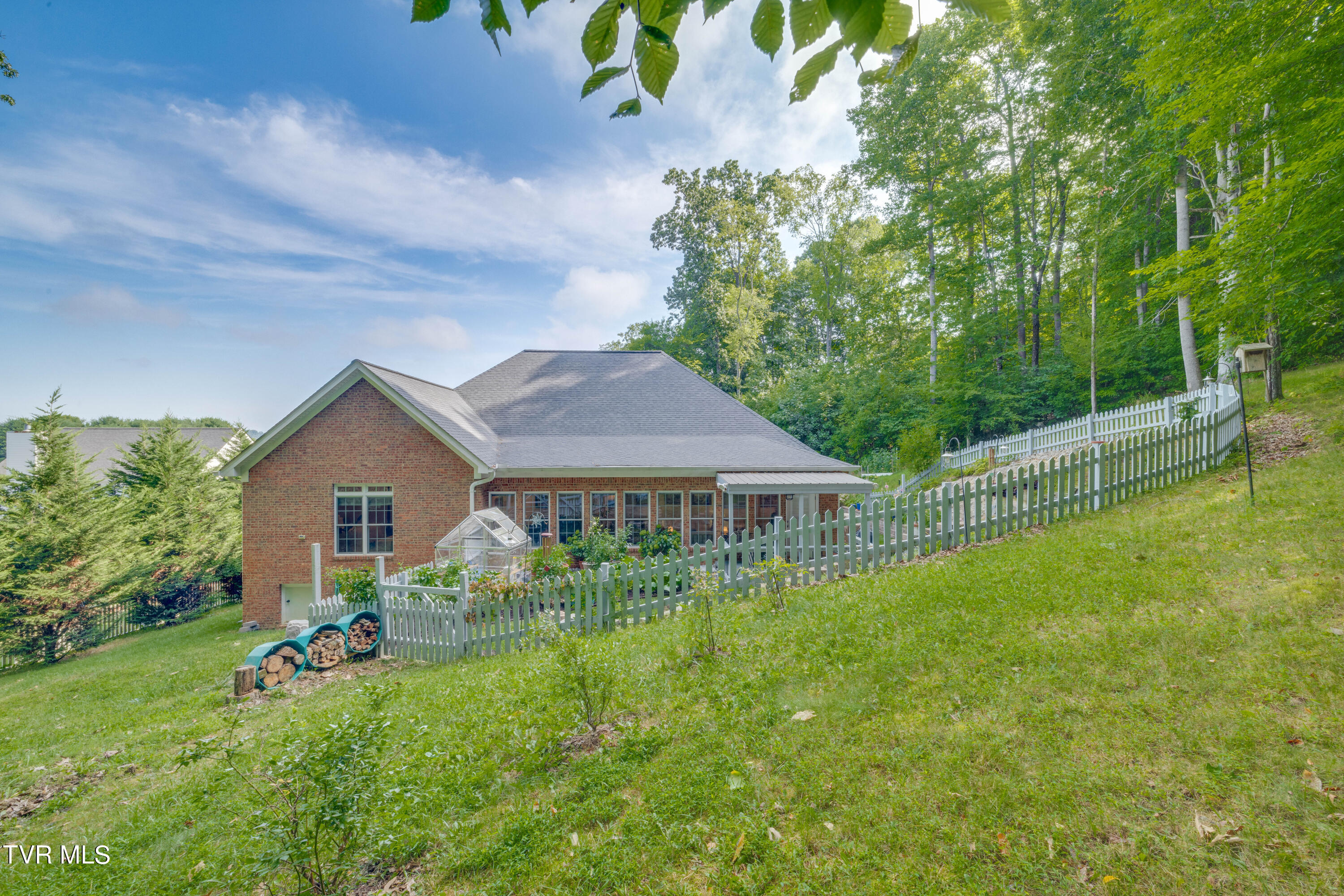 110 Pickens Court