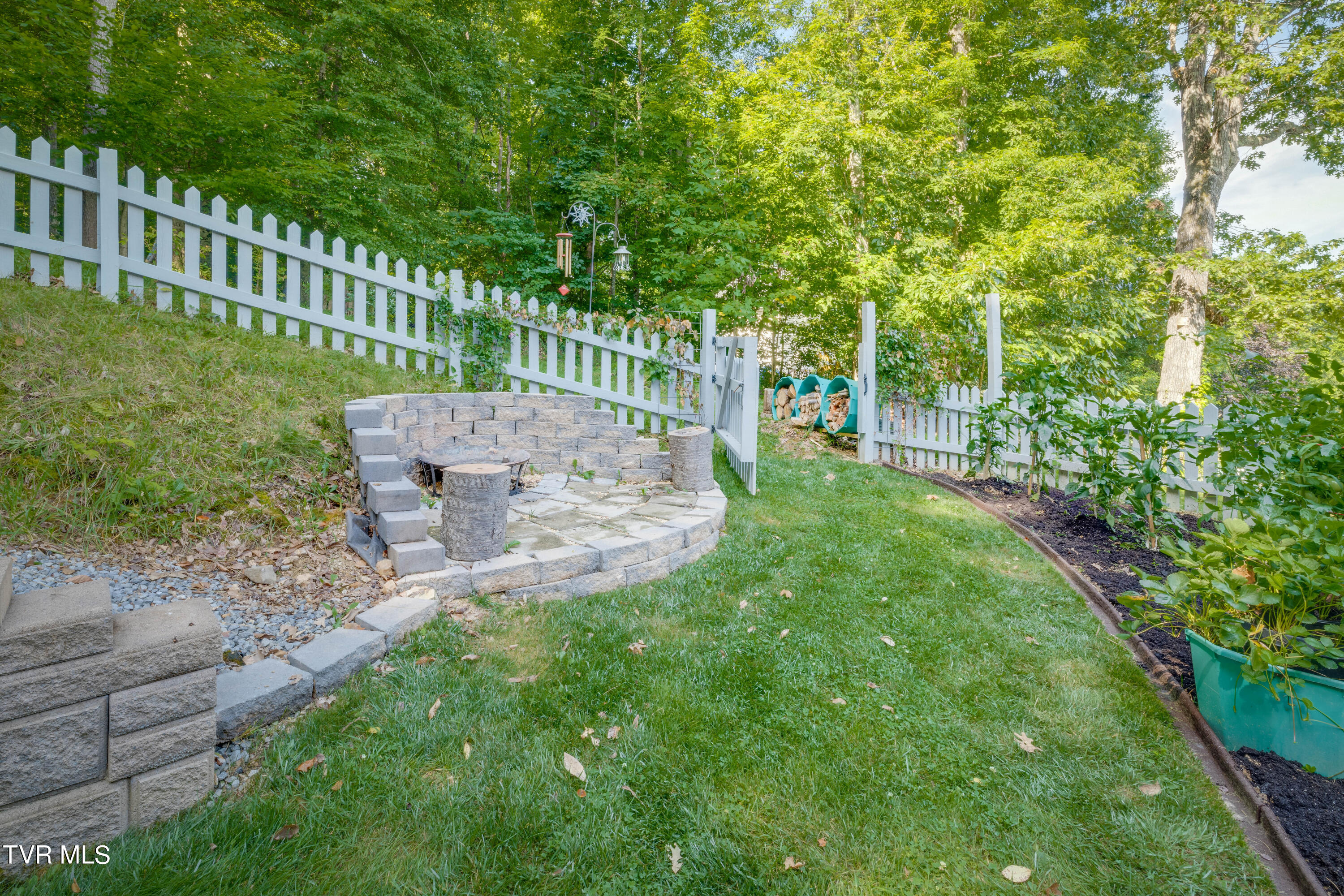110 Pickens Court