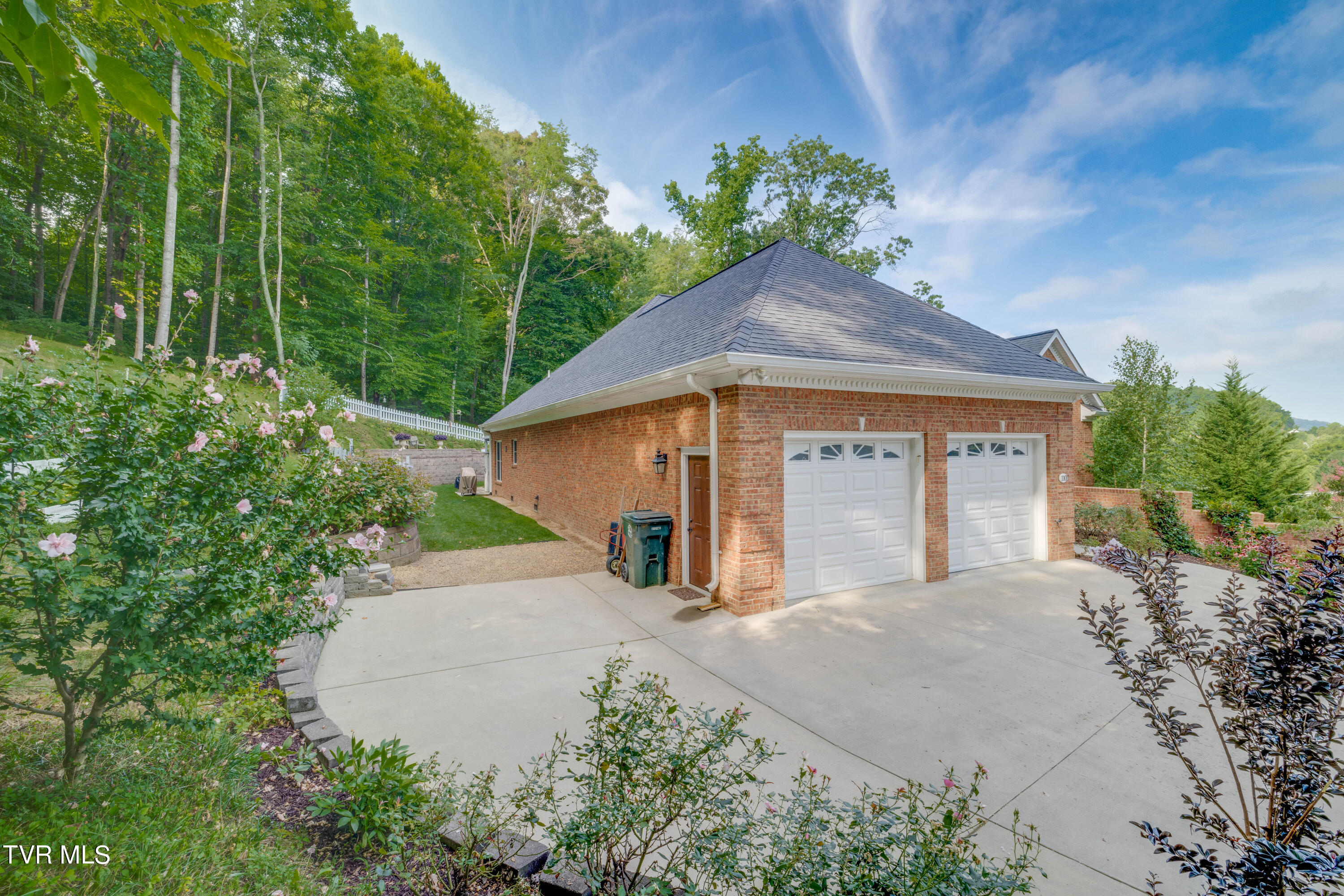 110 Pickens Court