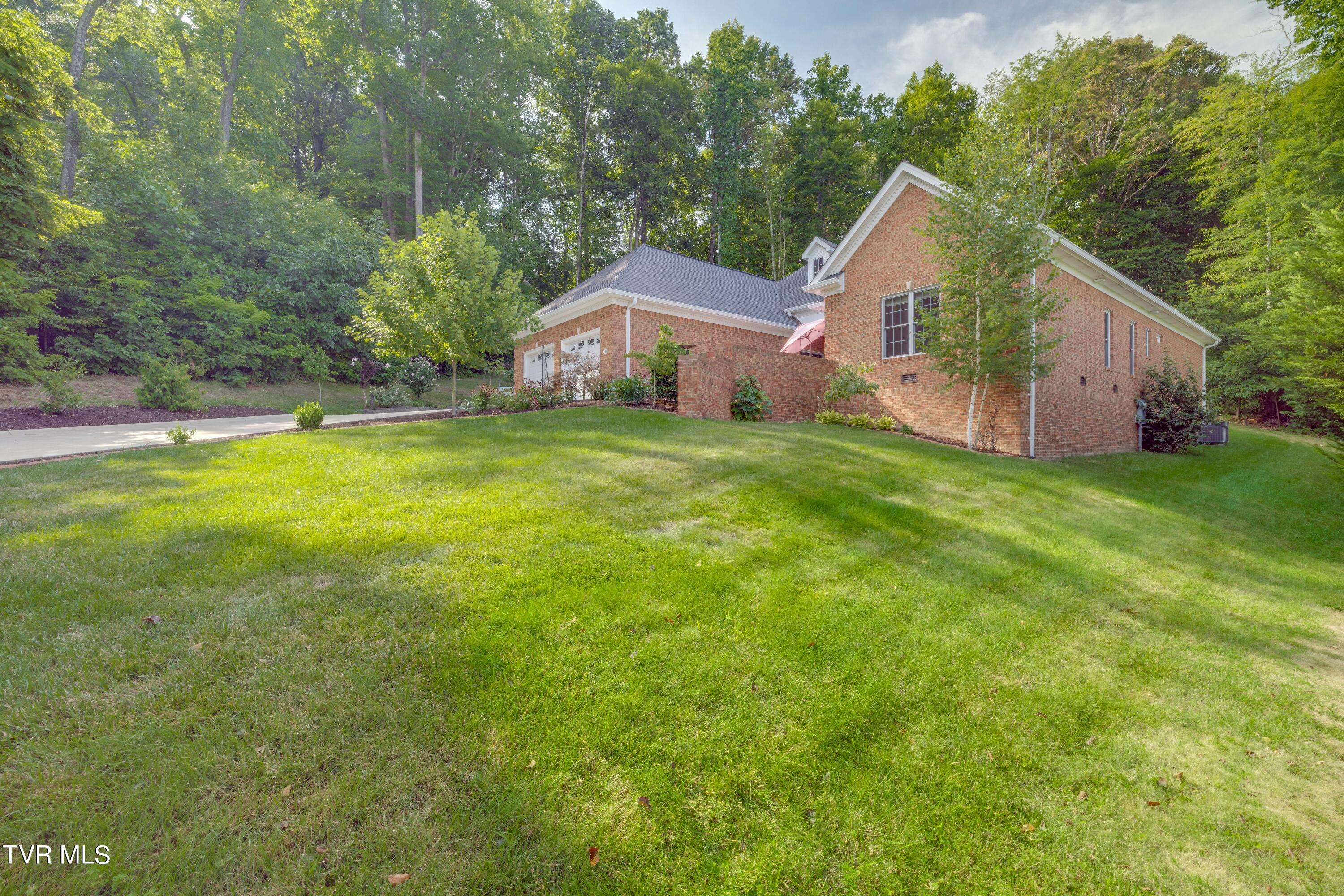110 Pickens Court