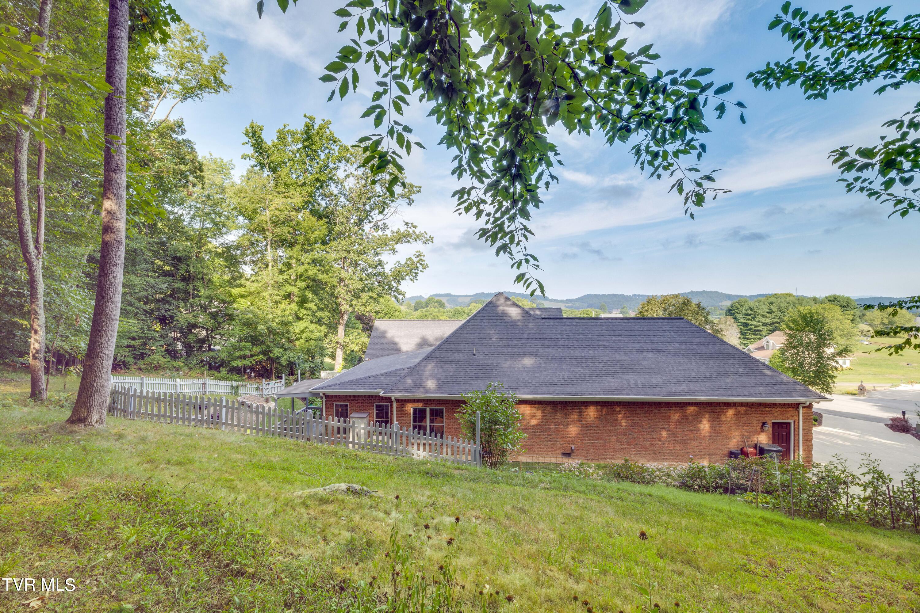 110 Pickens Court