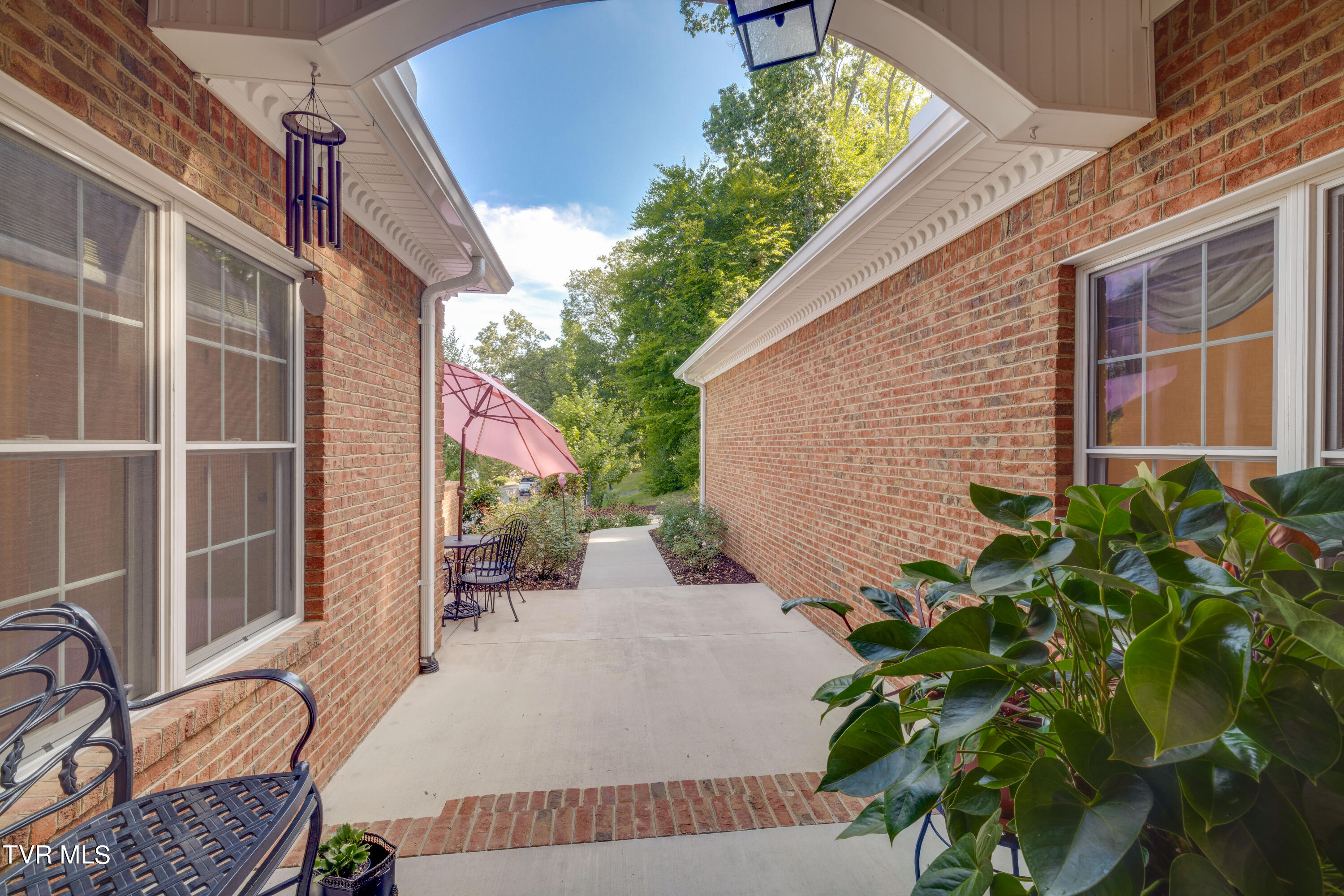 110 Pickens Court