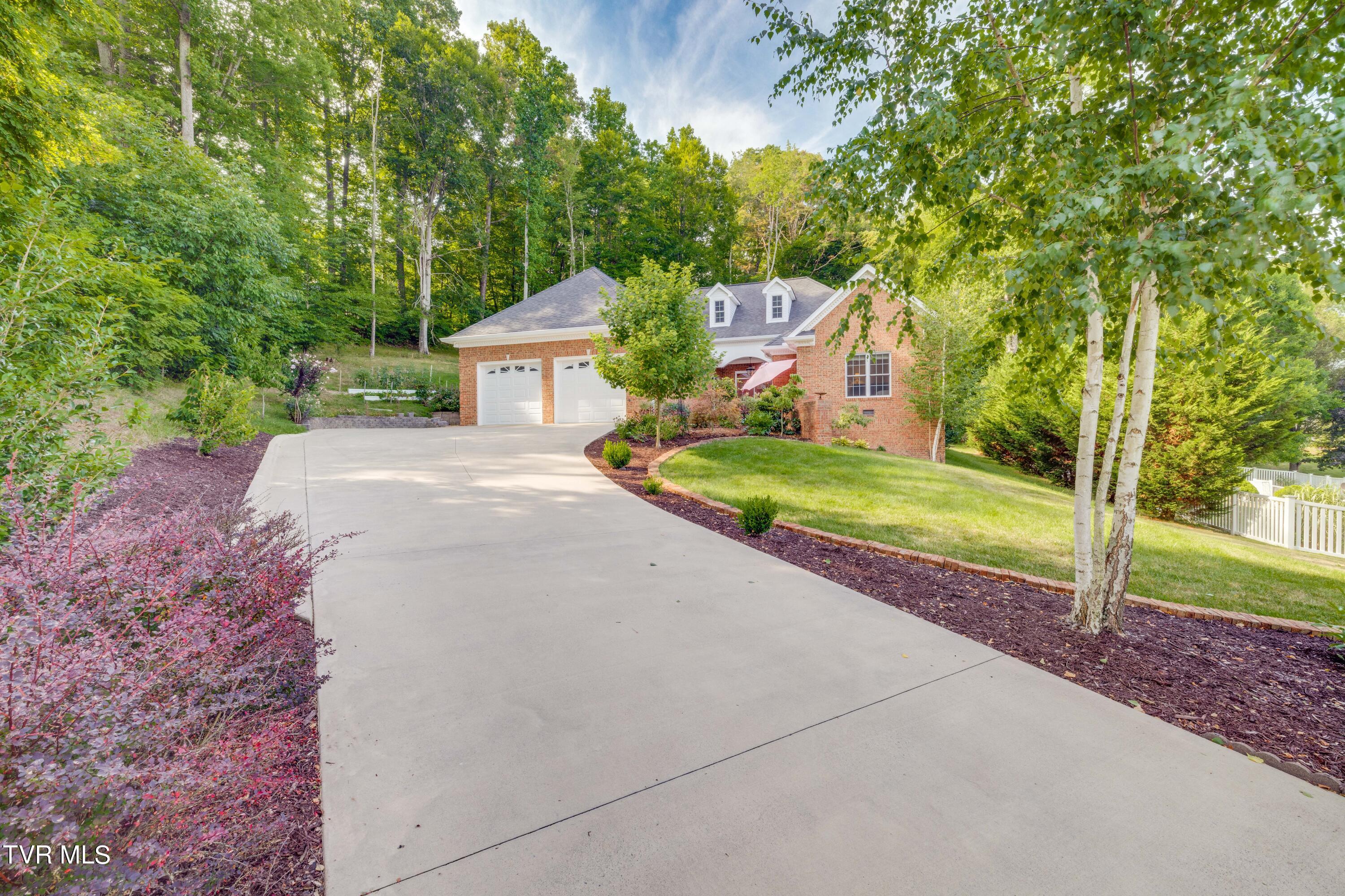 110 Pickens Court