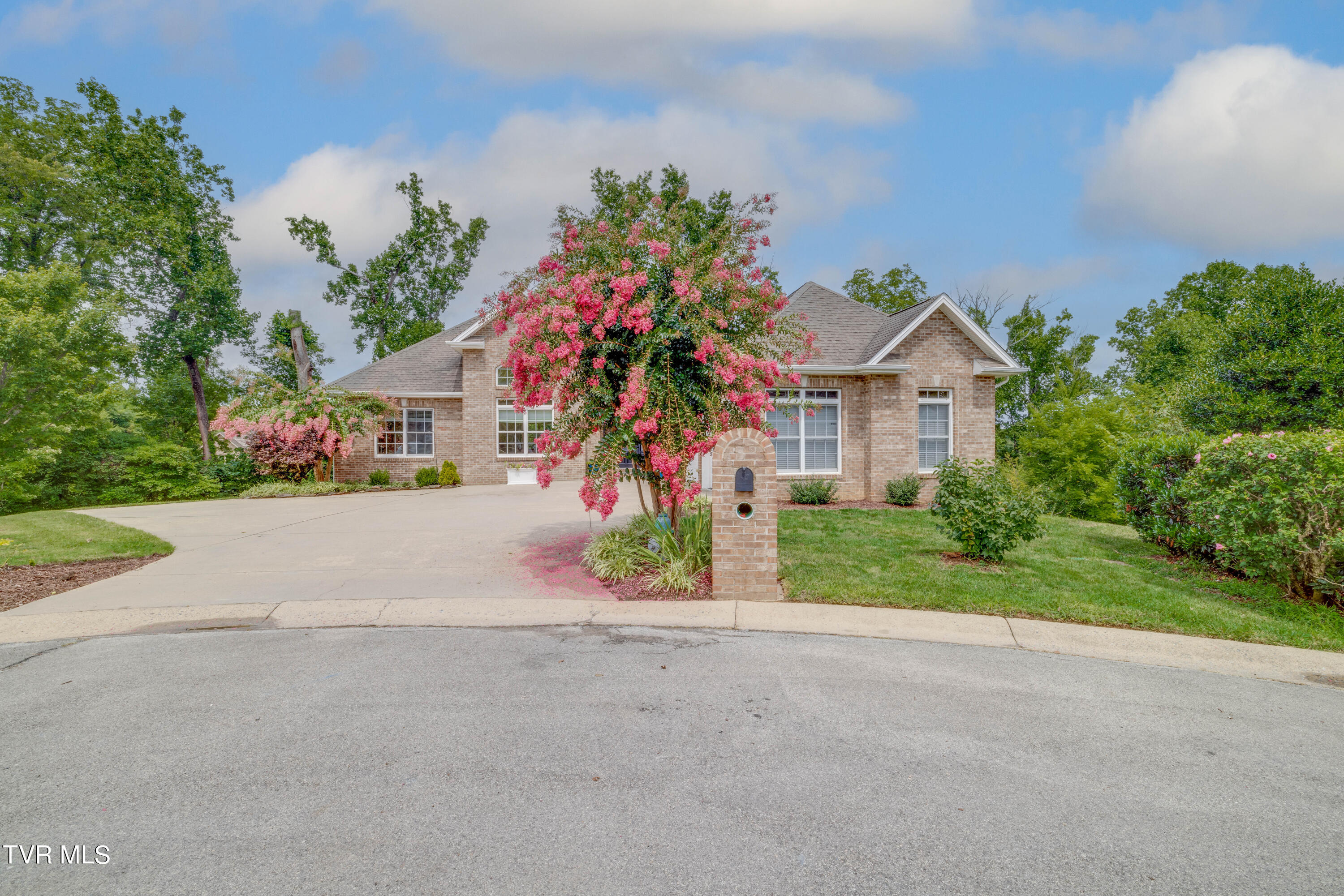 308 Michaels Ridge Boulevard