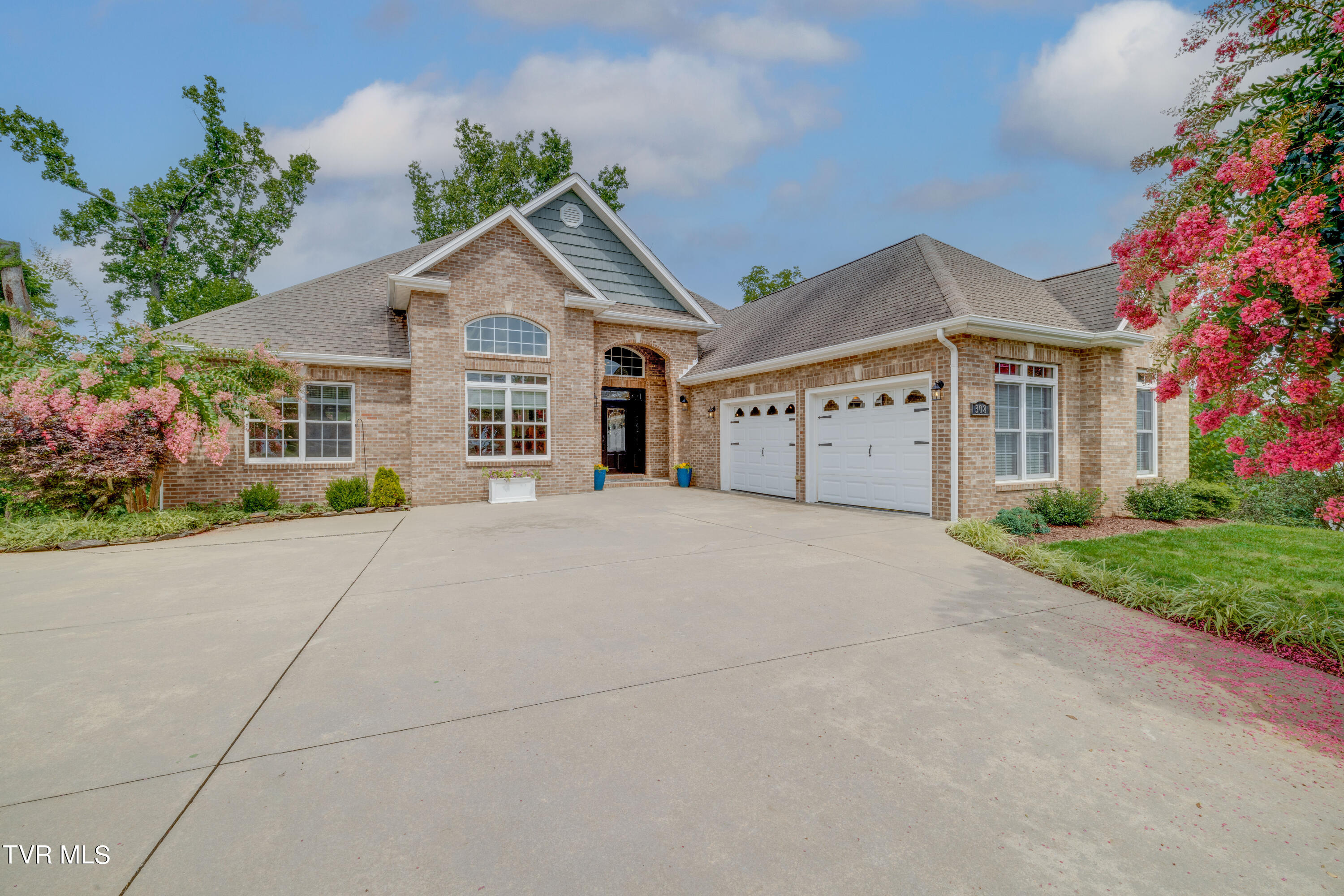 308 Michaels Ridge Boulevard