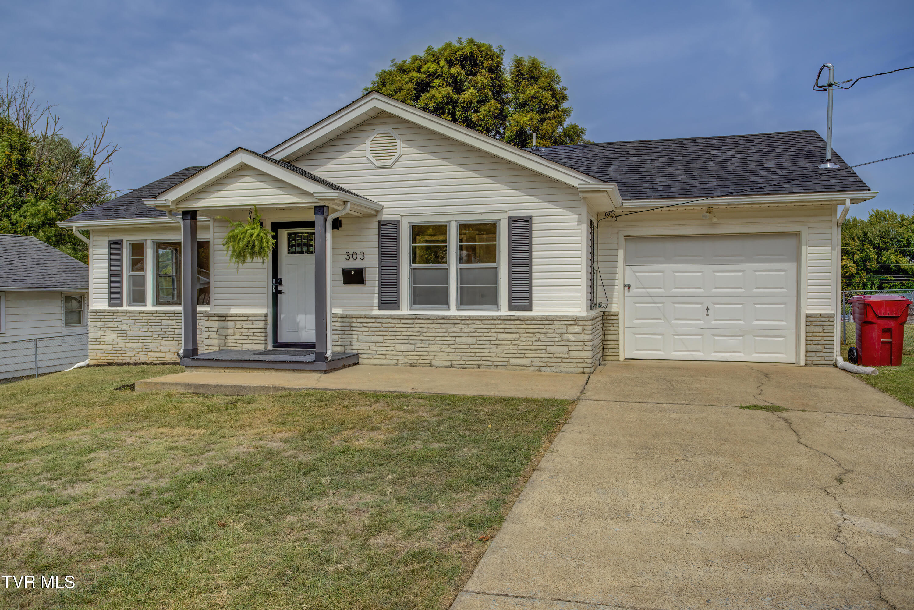 303 Bettie Street