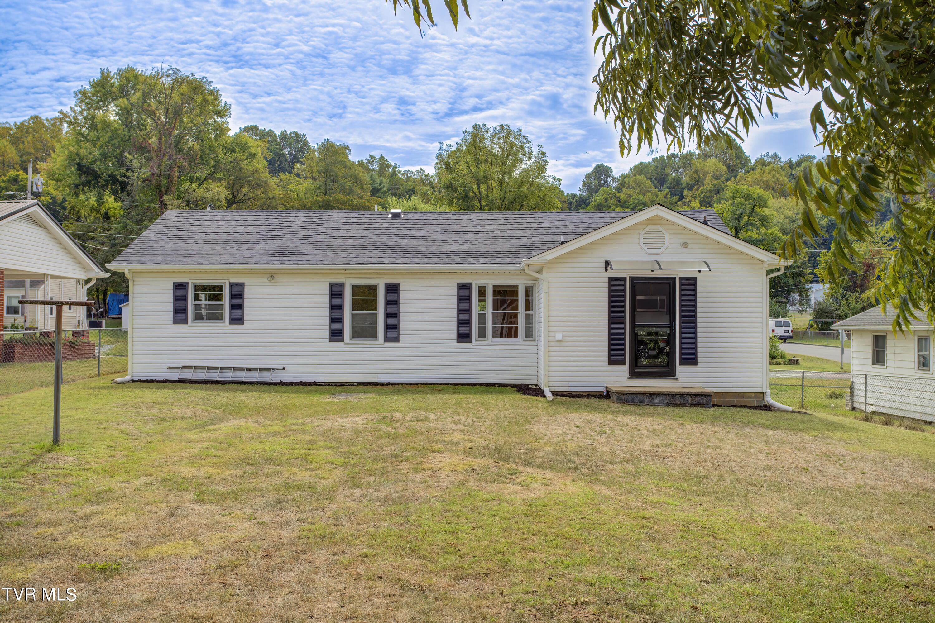 303 Bettie Street