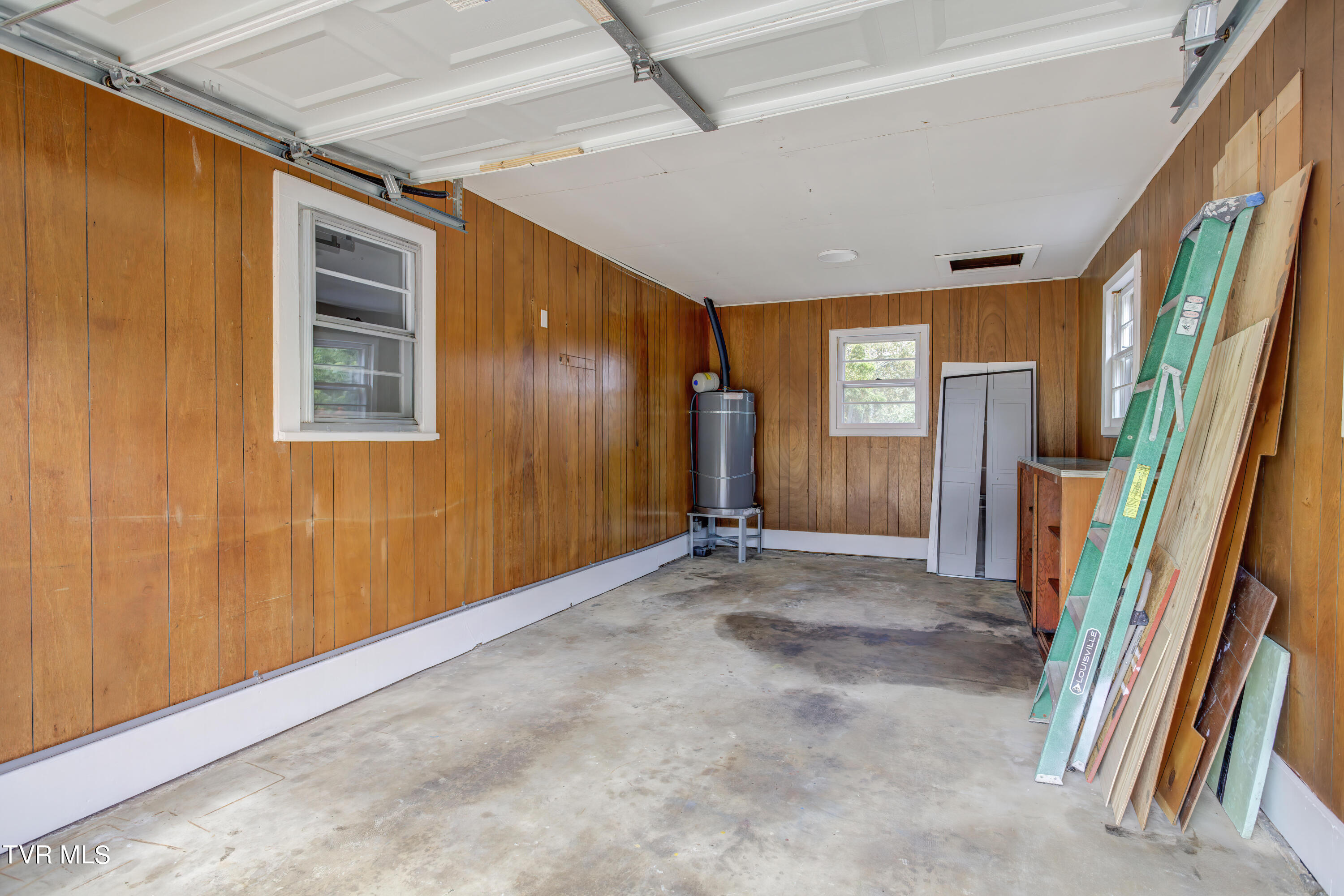 303 Bettie Street