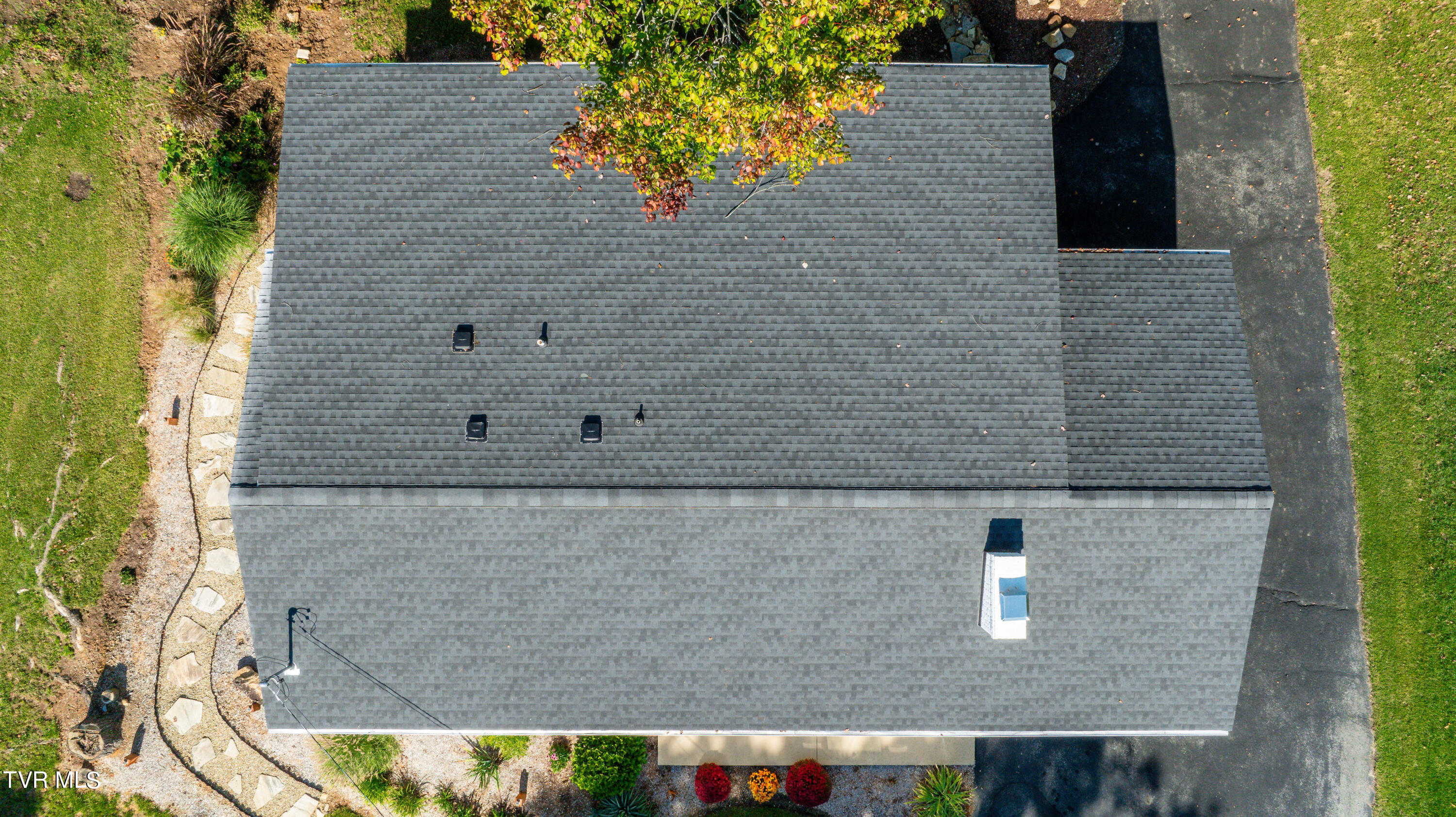 407 Hillrise Drive