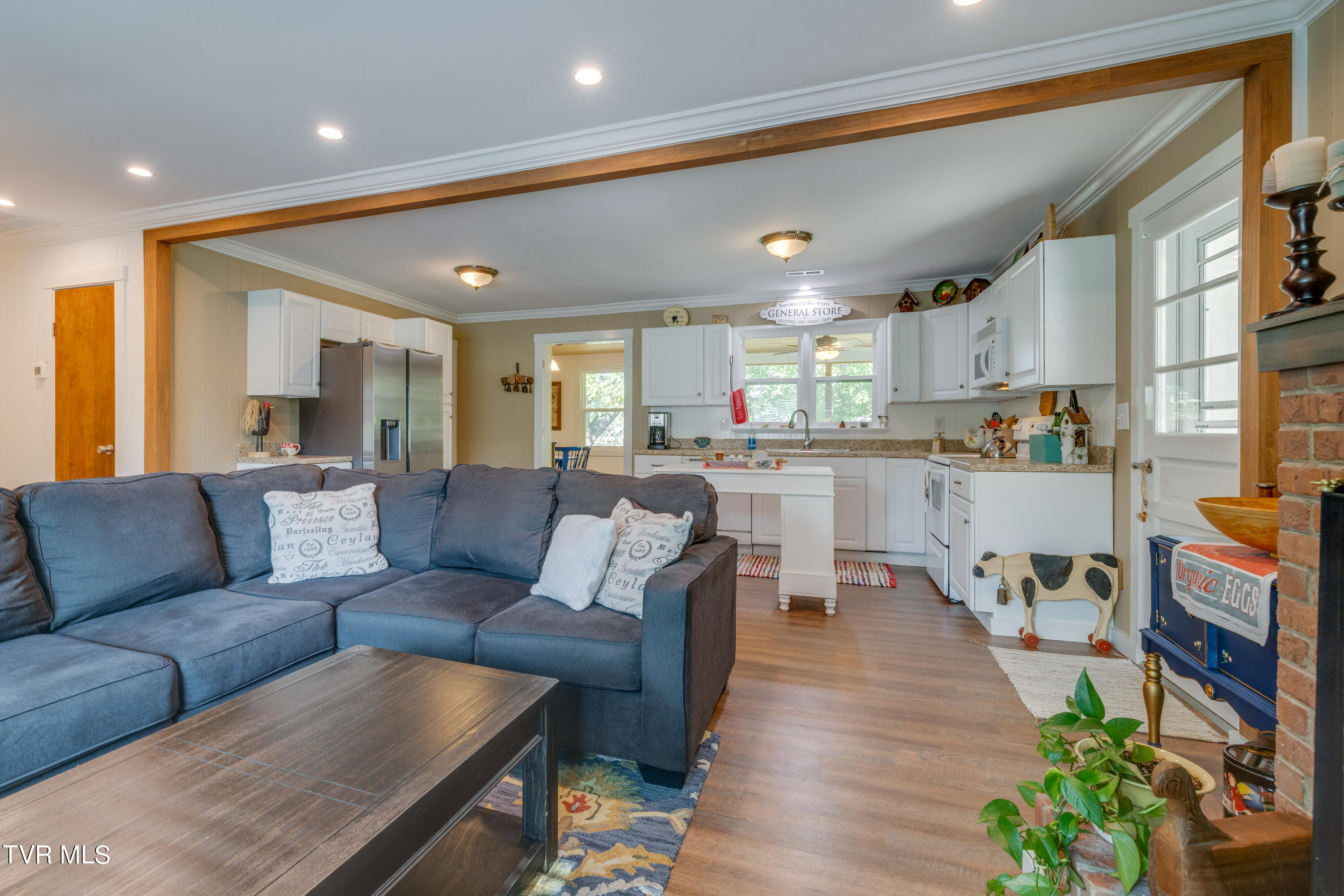 407 Hillrise Drive