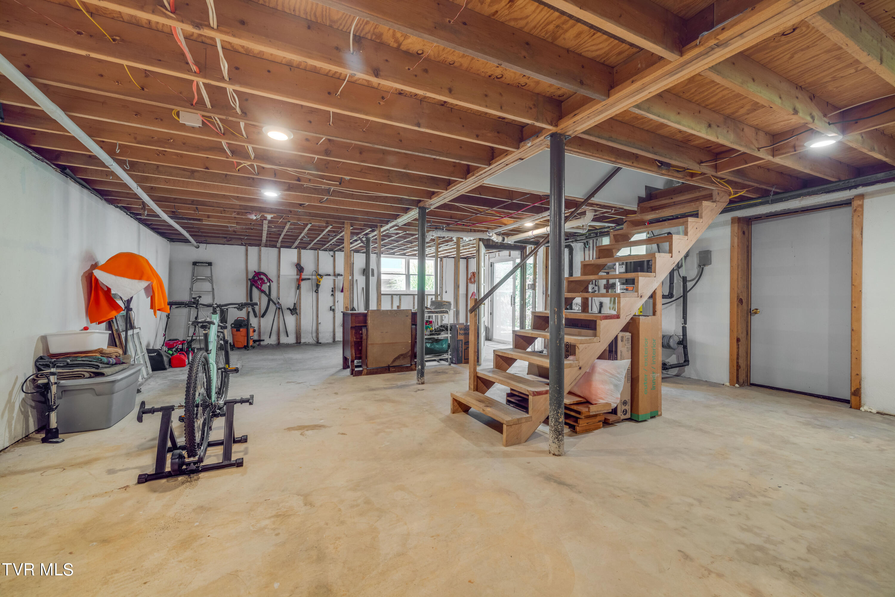 407 Hillrise Drive