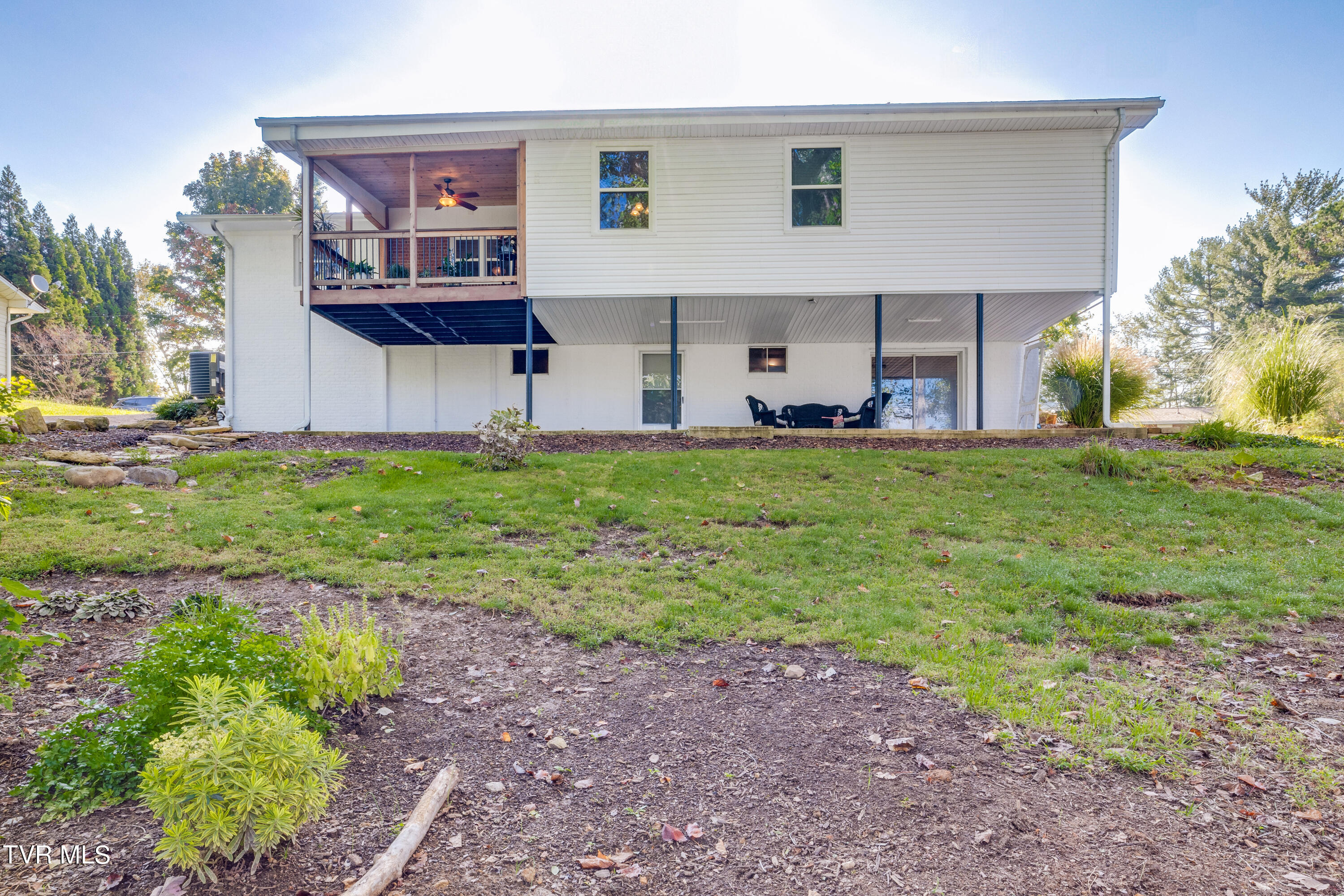 407 Hillrise Drive
