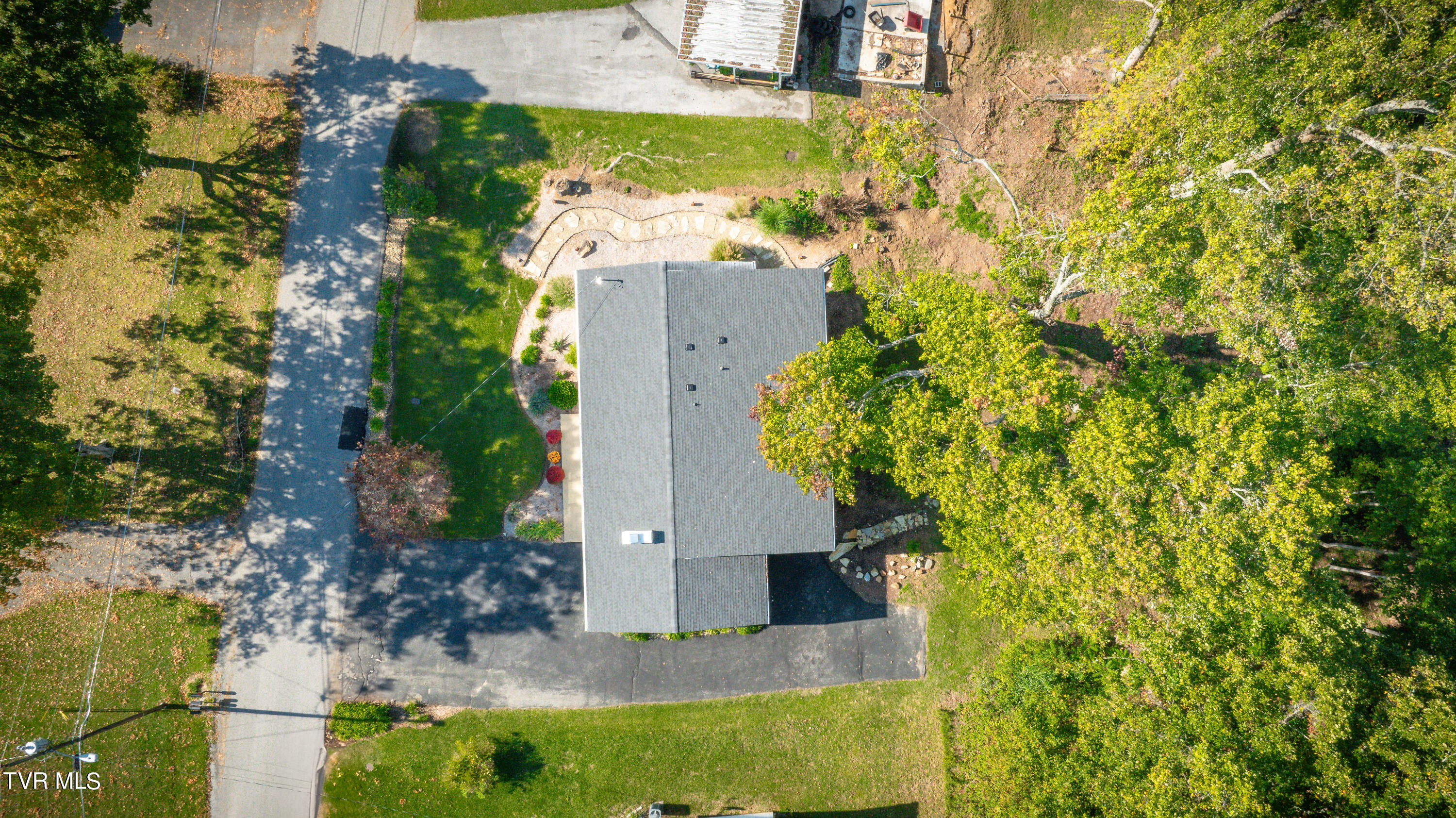 407 Hillrise Drive