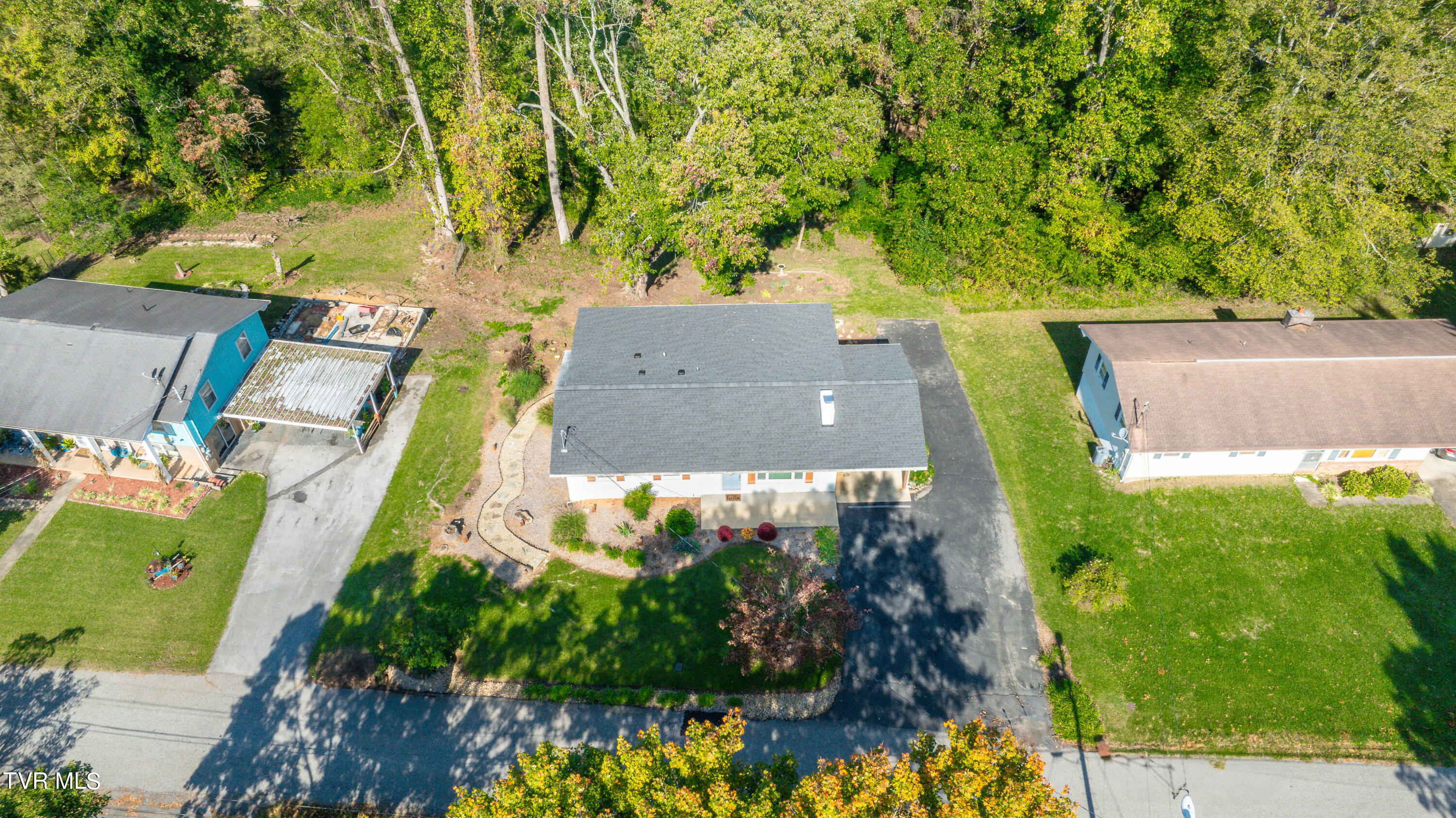 407 Hillrise Drive