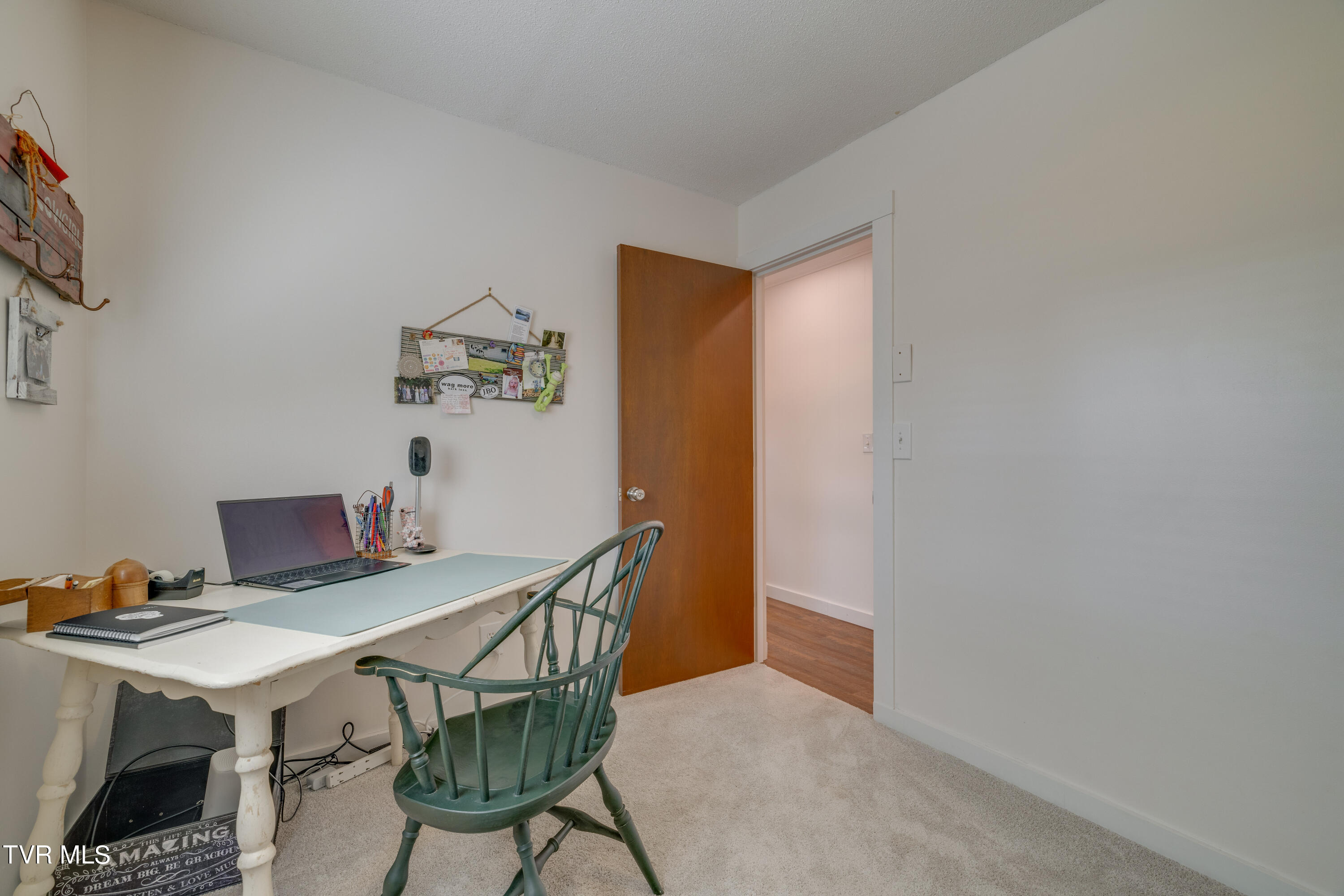 407 Hillrise Drive