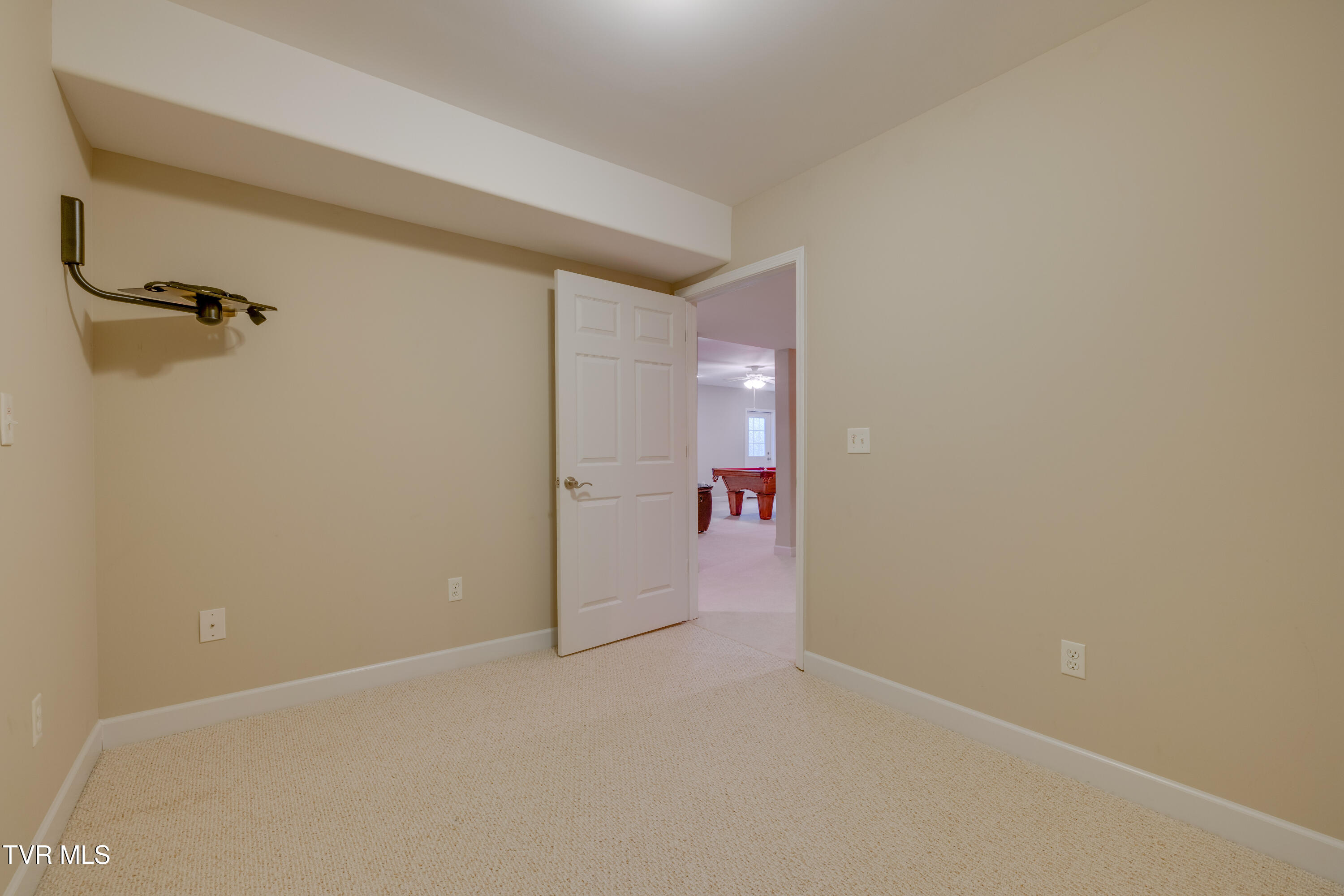 212 Emerald Chase Circle