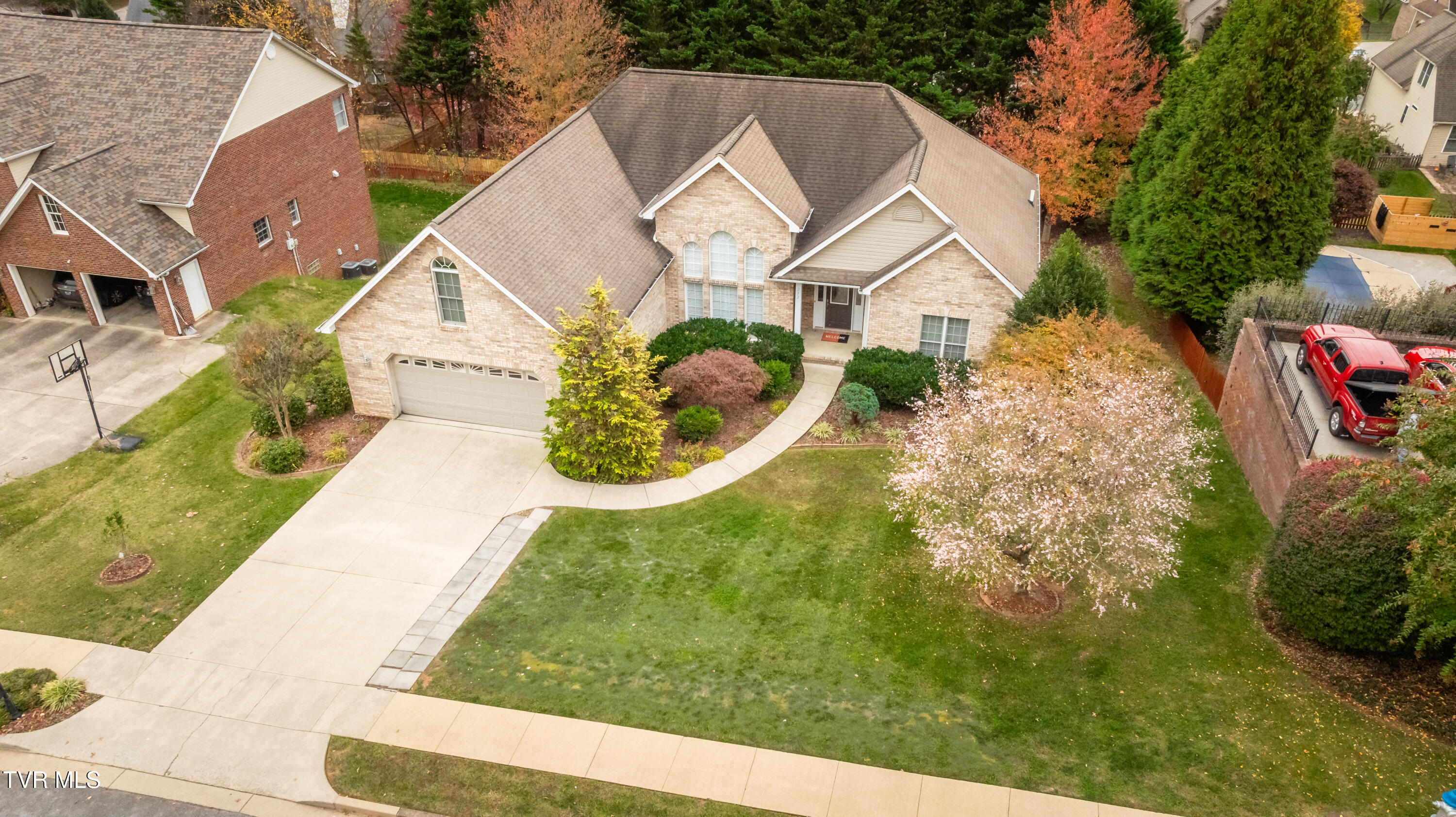 212 Emerald Chase Circle