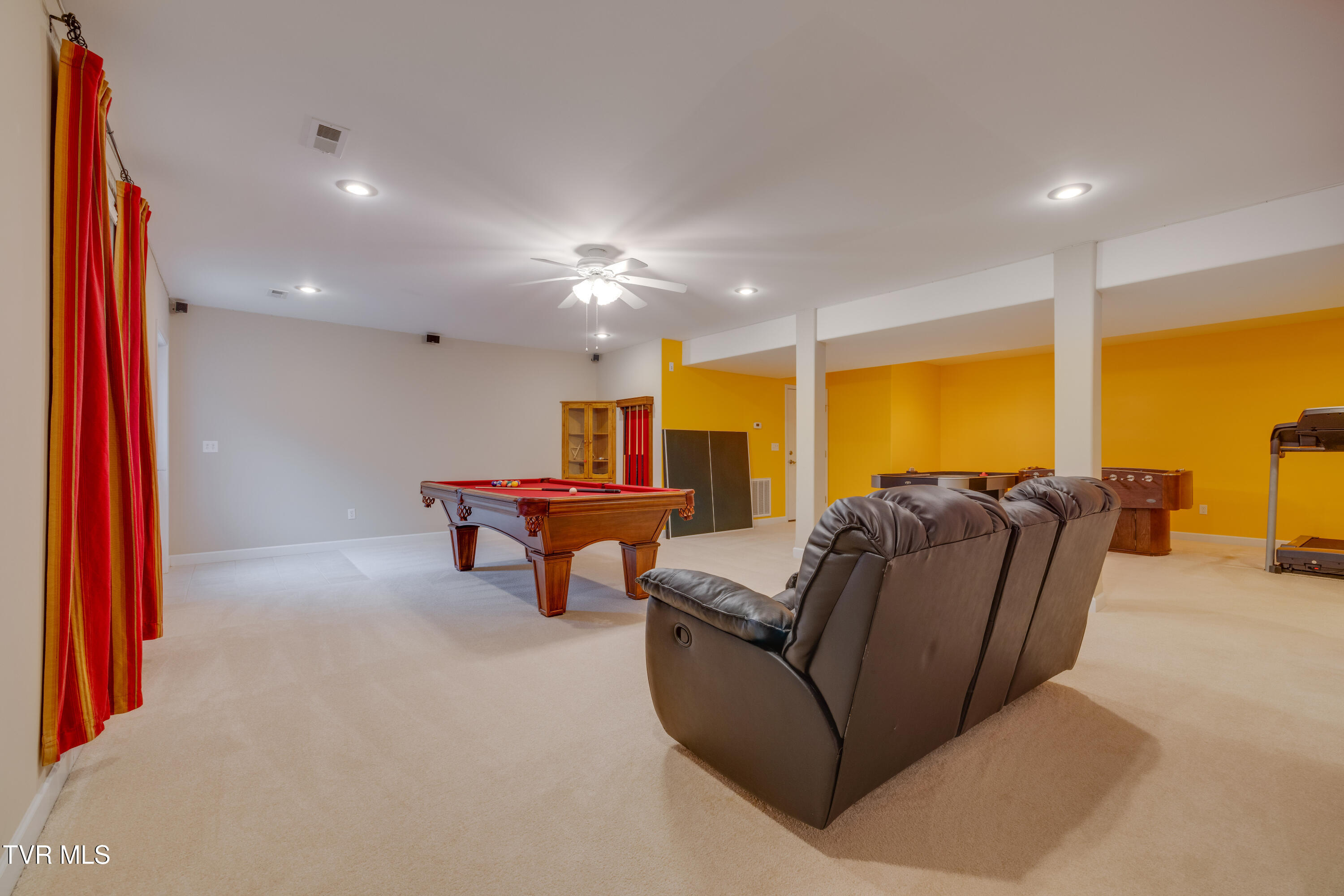 212 Emerald Chase Circle