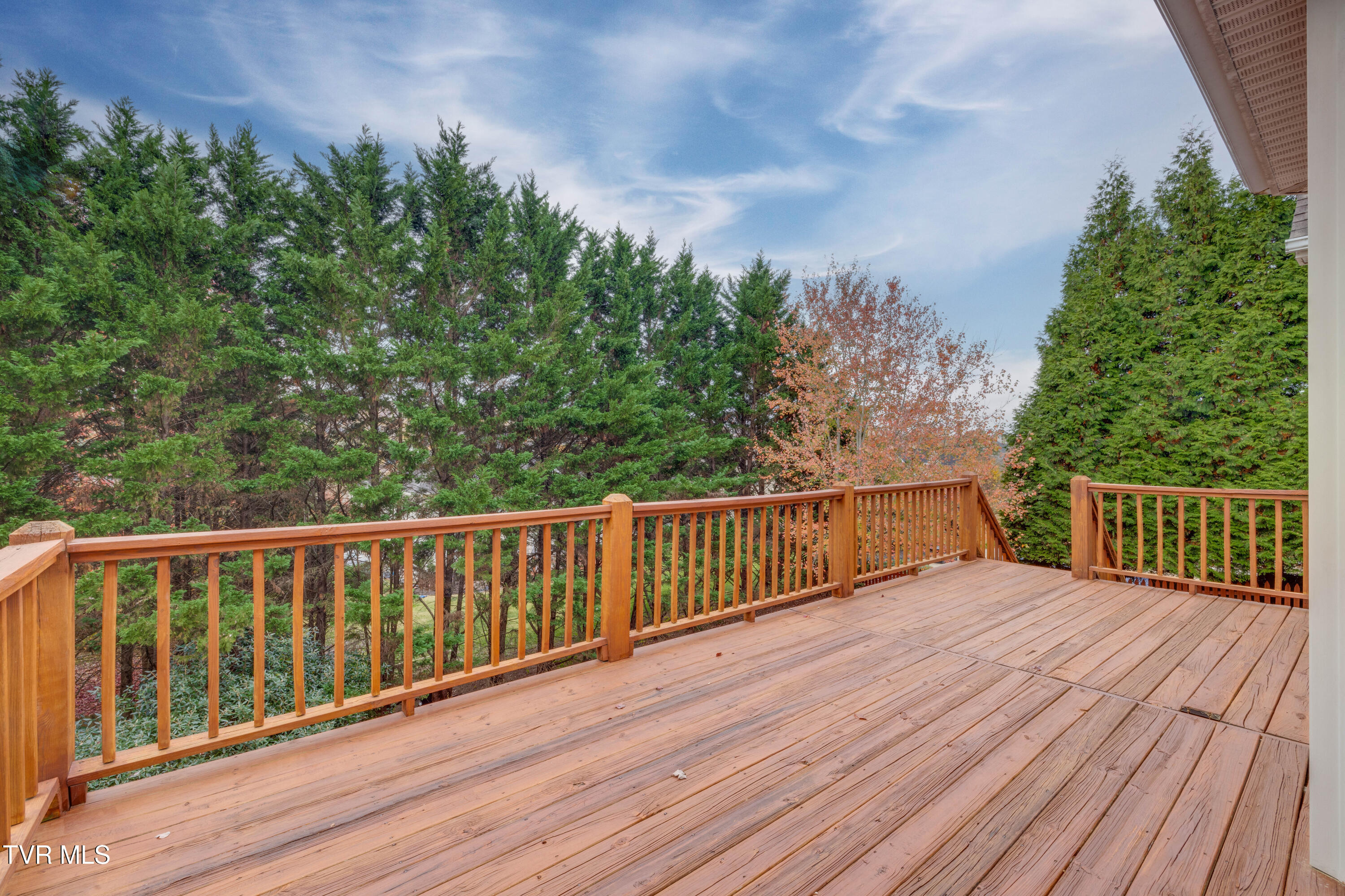 212 Emerald Chase Circle