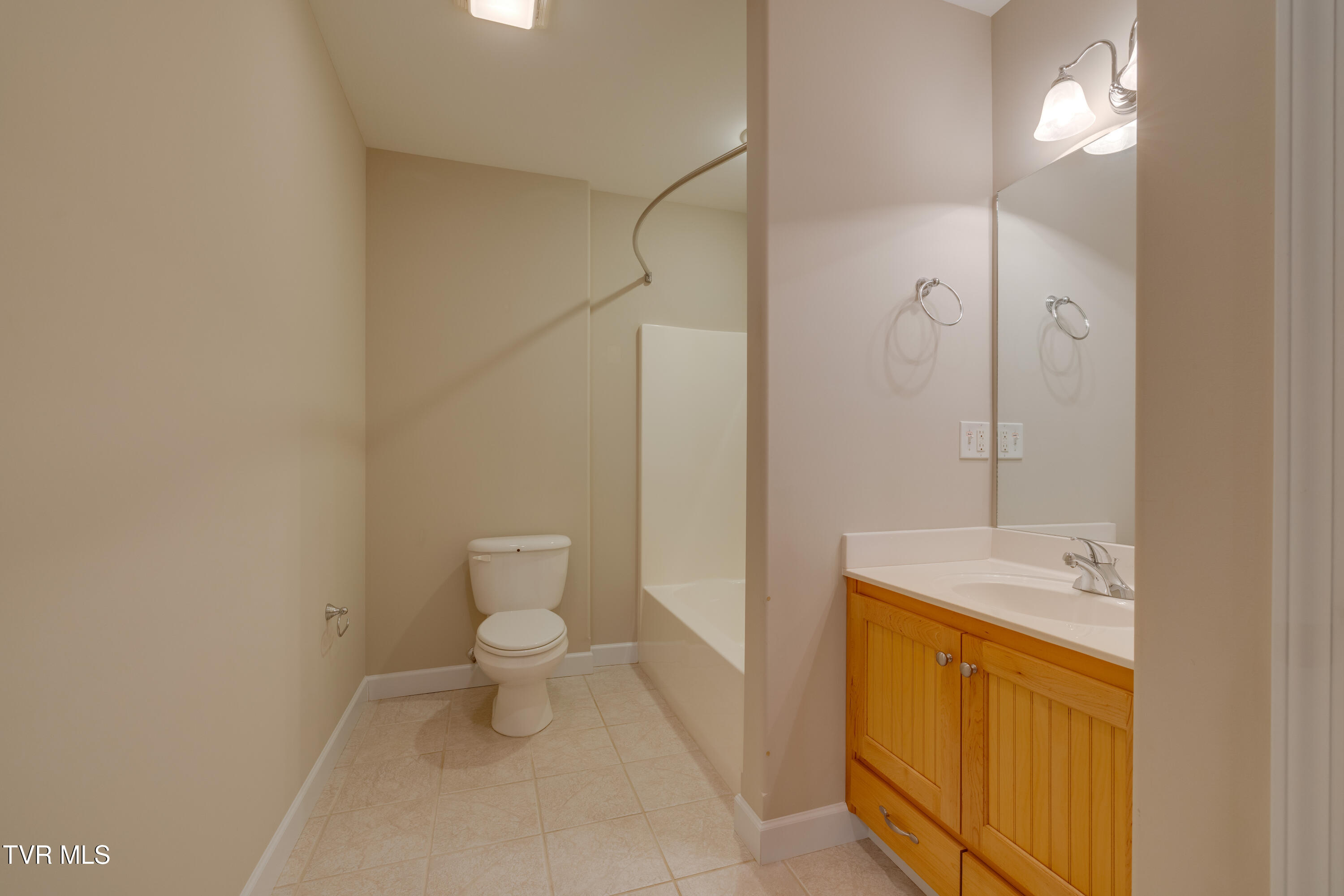 212 Emerald Chase Circle