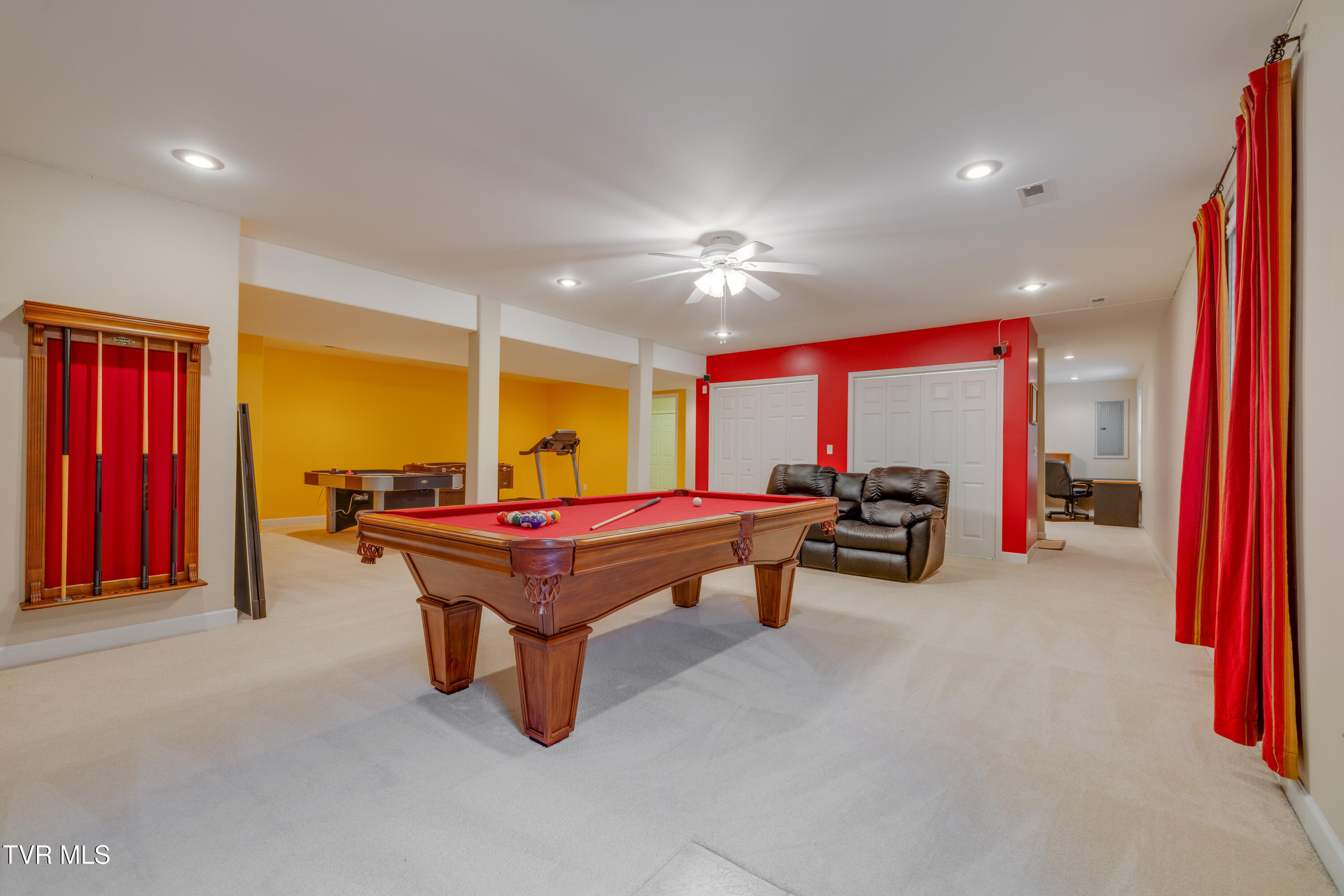 212 Emerald Chase Circle