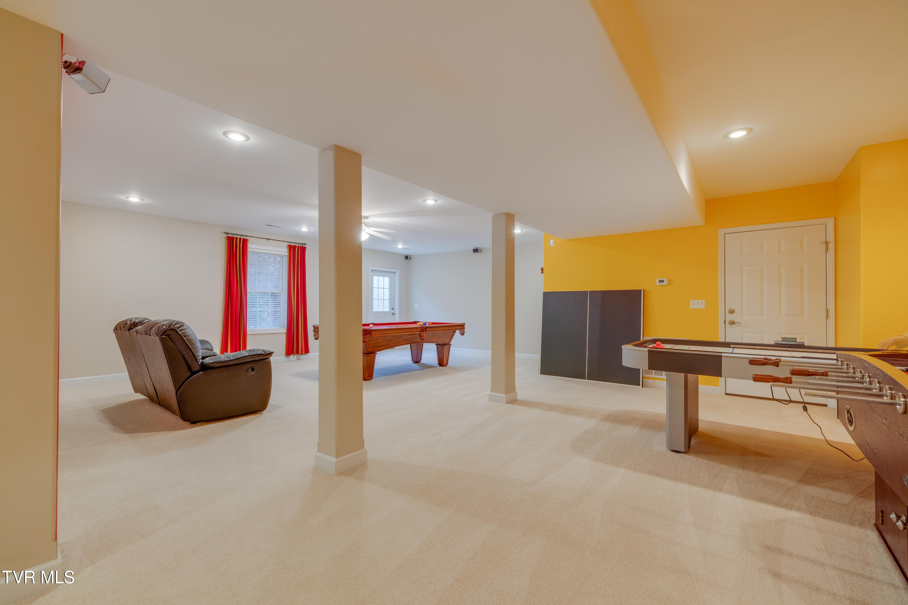 212 Emerald Chase Circle
