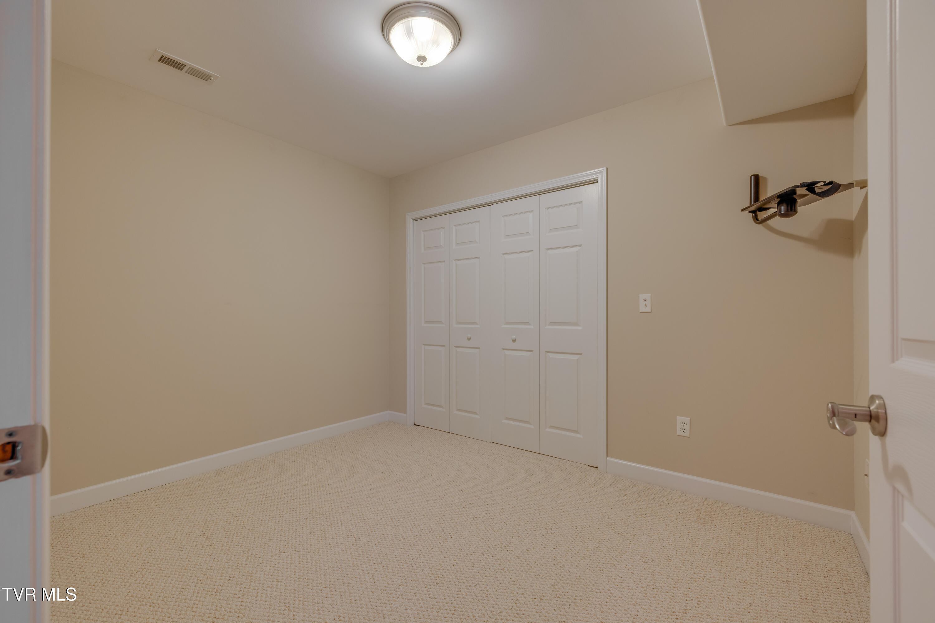 212 Emerald Chase Circle