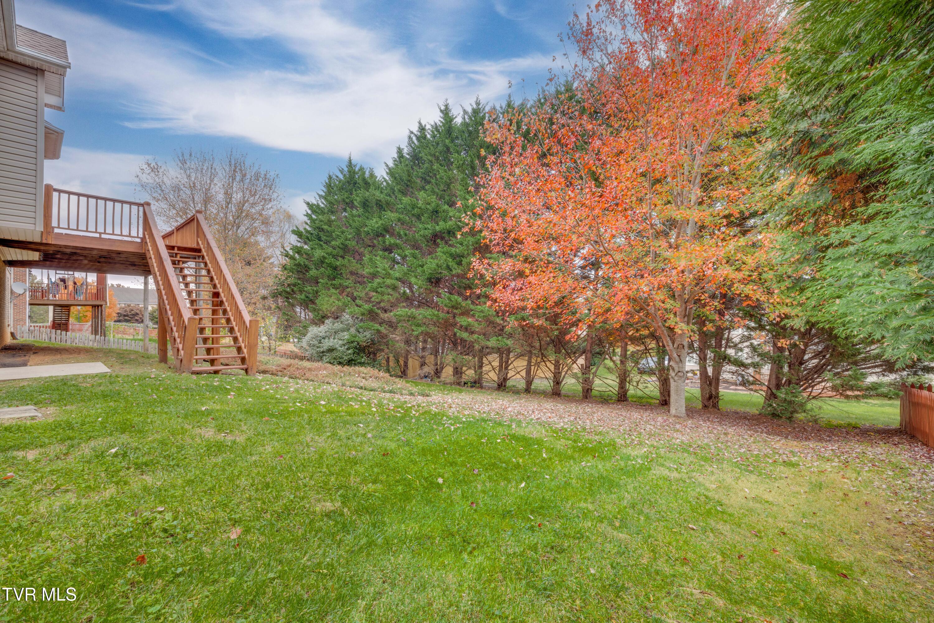 212 Emerald Chase Circle